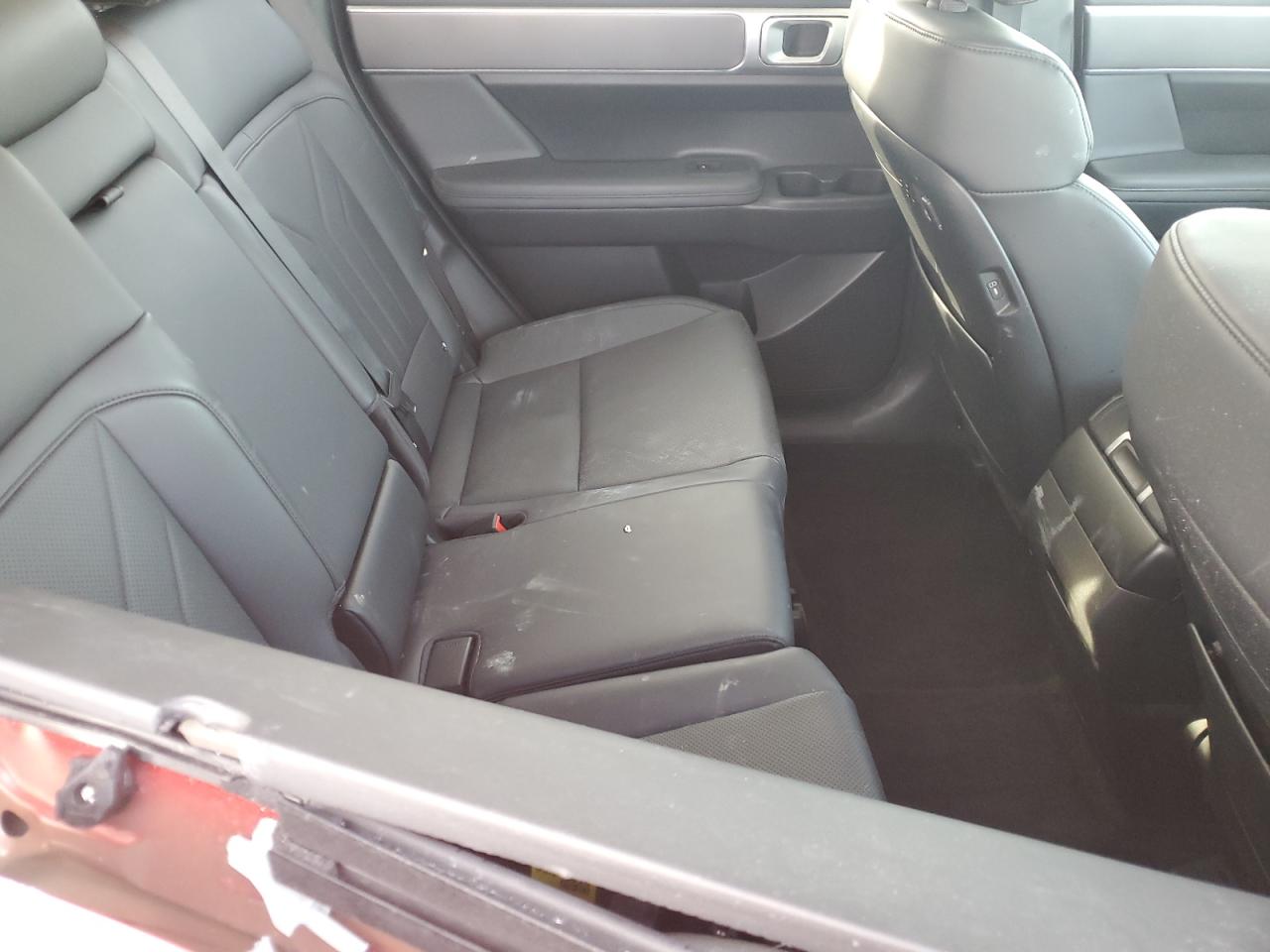 2024 Hyundai Santa Fe - Image 11