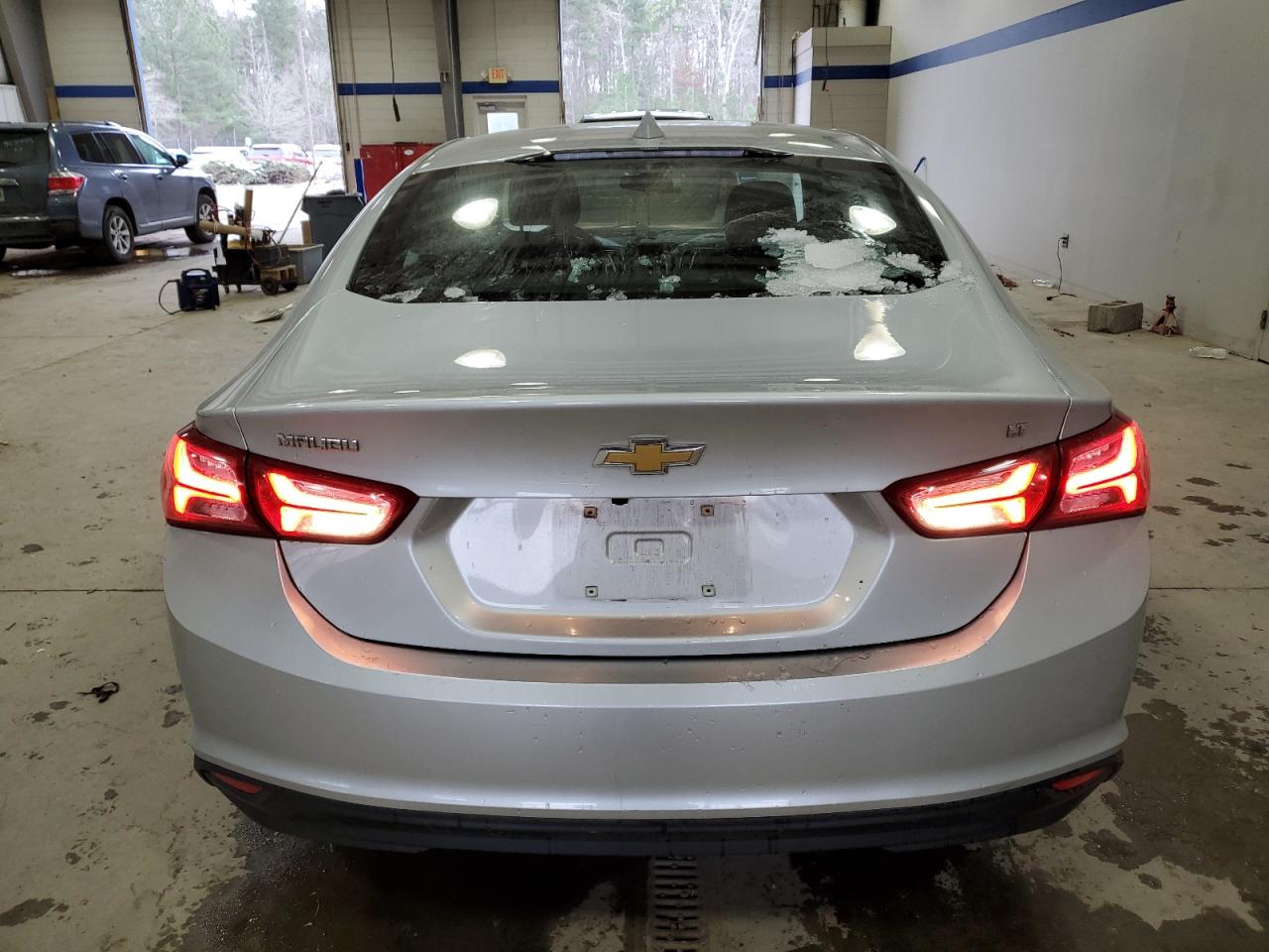 2022 Chevrolet Malibu - Image 6
