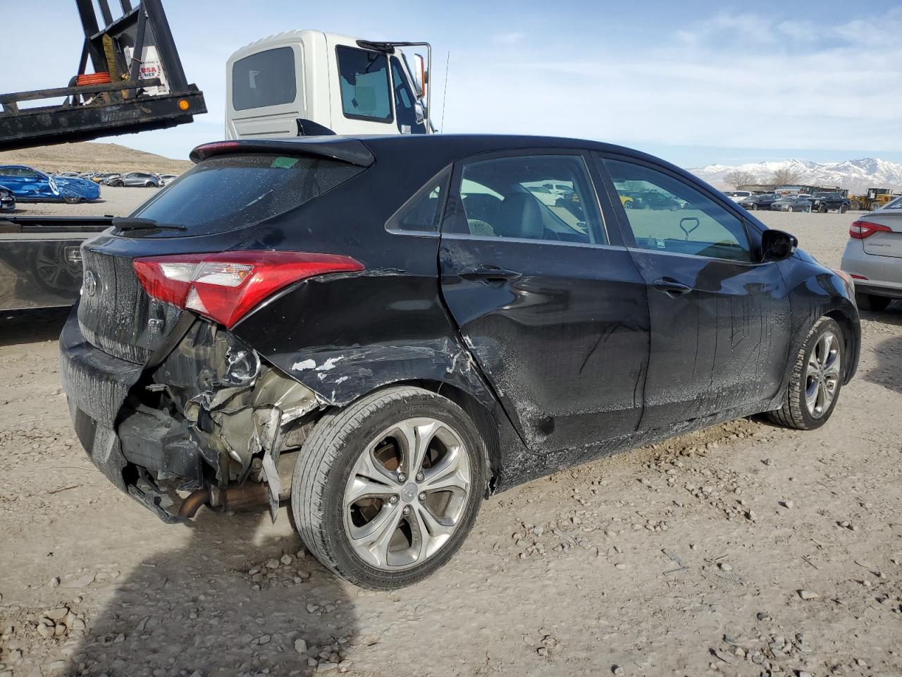 2013 Hyundai Elantra - Image 3