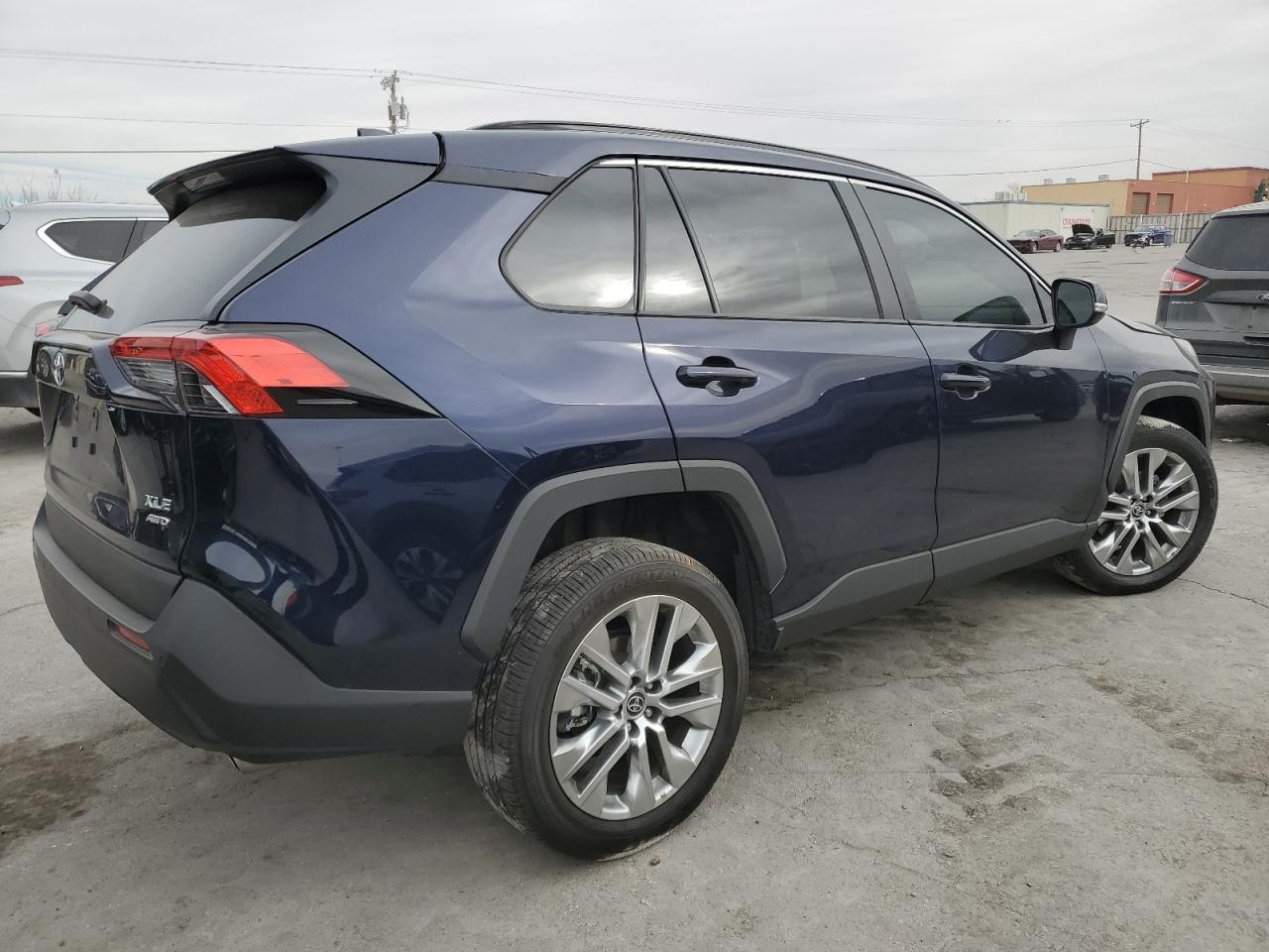 2024 Toyota RAV 4 - Image 3