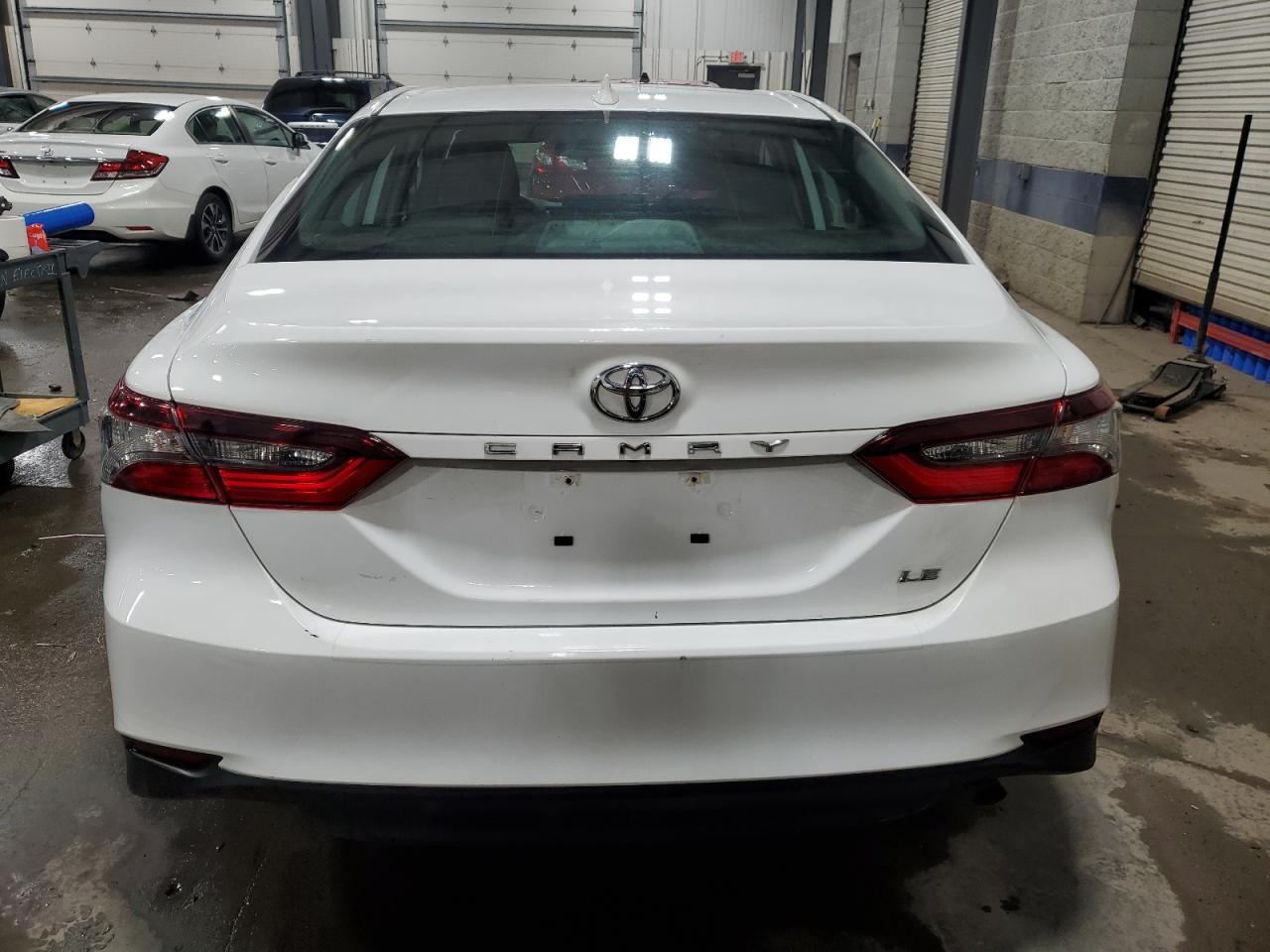 2022 Toyota Camry - Image 6