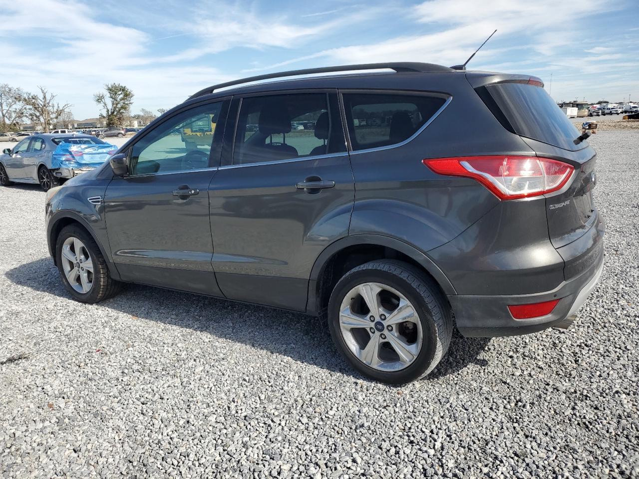 VIN 1FMCU0GXXFUA64533 2015 FORD ESCAPE no.2