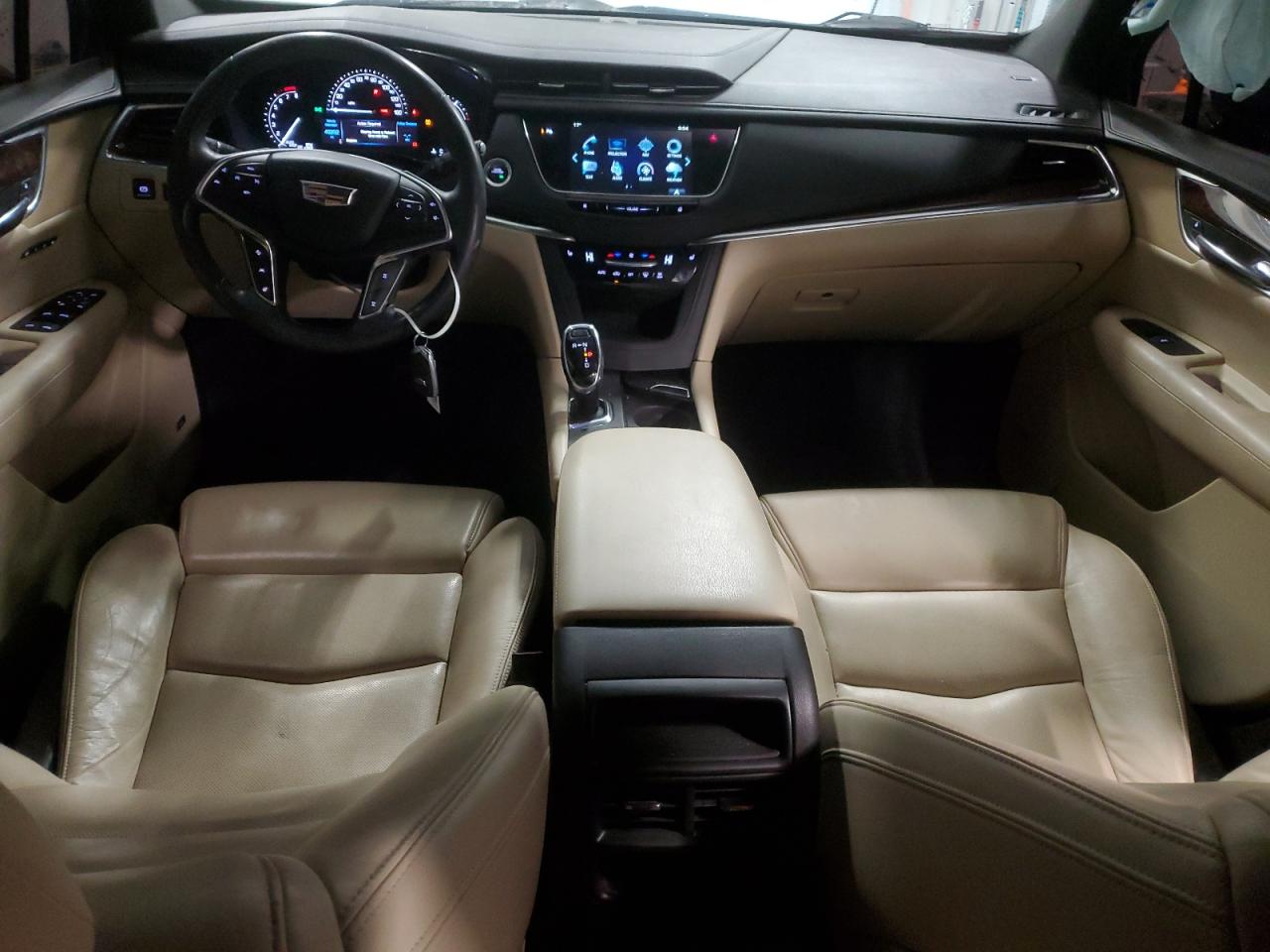 2017 Cadillac XT5 - Image 8