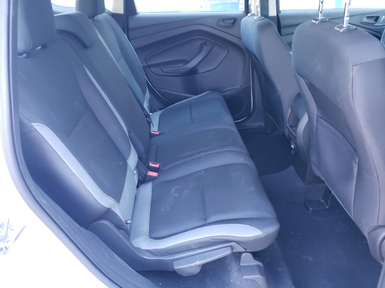 2015 Ford Escape - Image 11