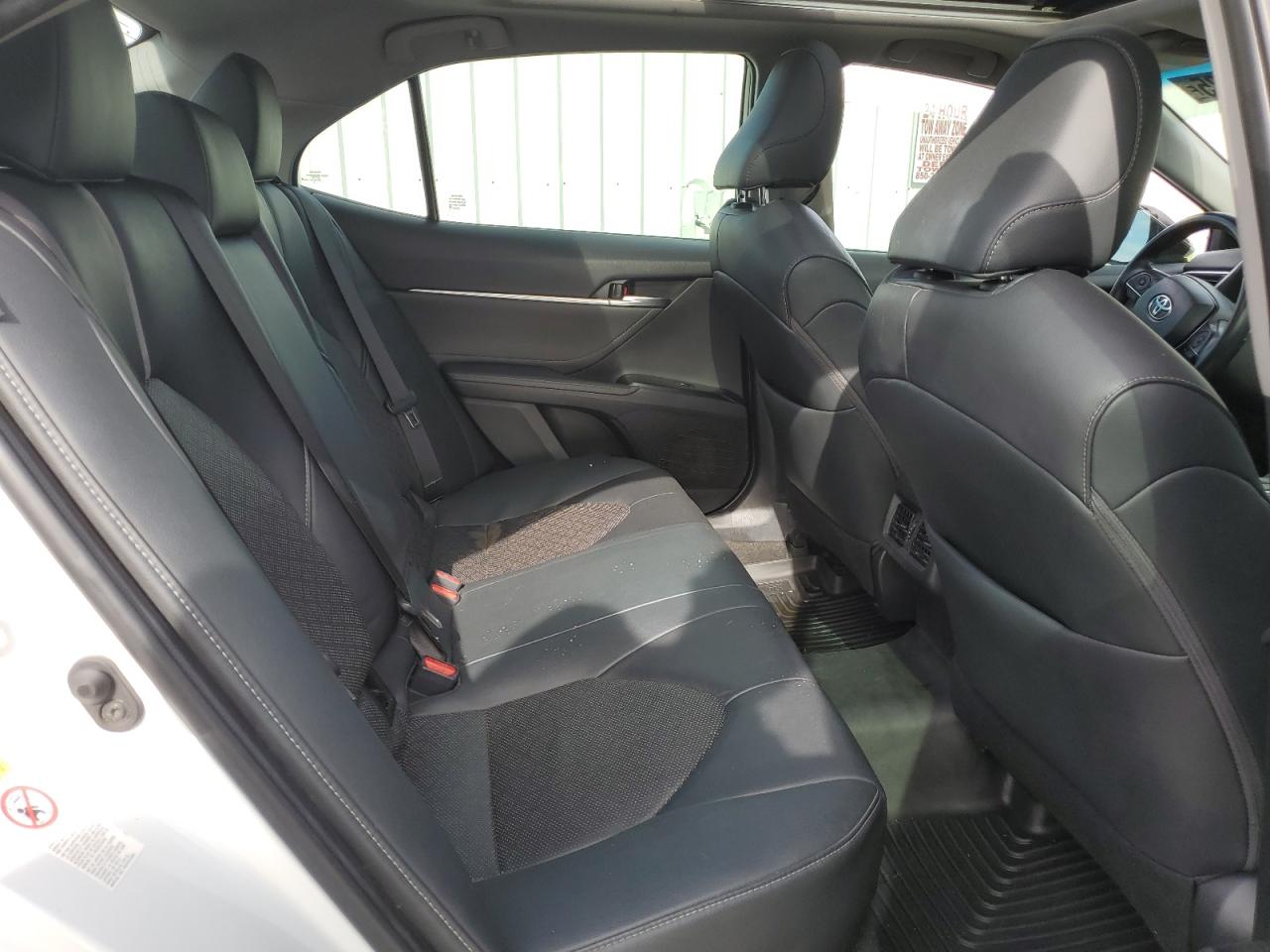 2018 Toyota Camry - Image 10