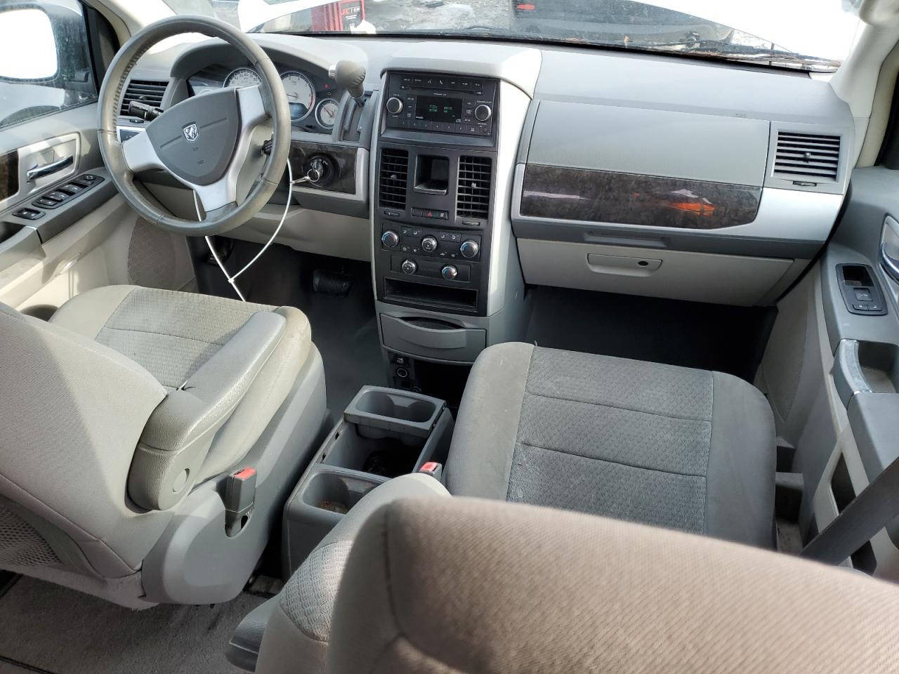 2010 Dodge RAM - Image 8