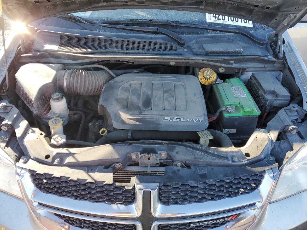 2016 Dodge Caravan - Image 14