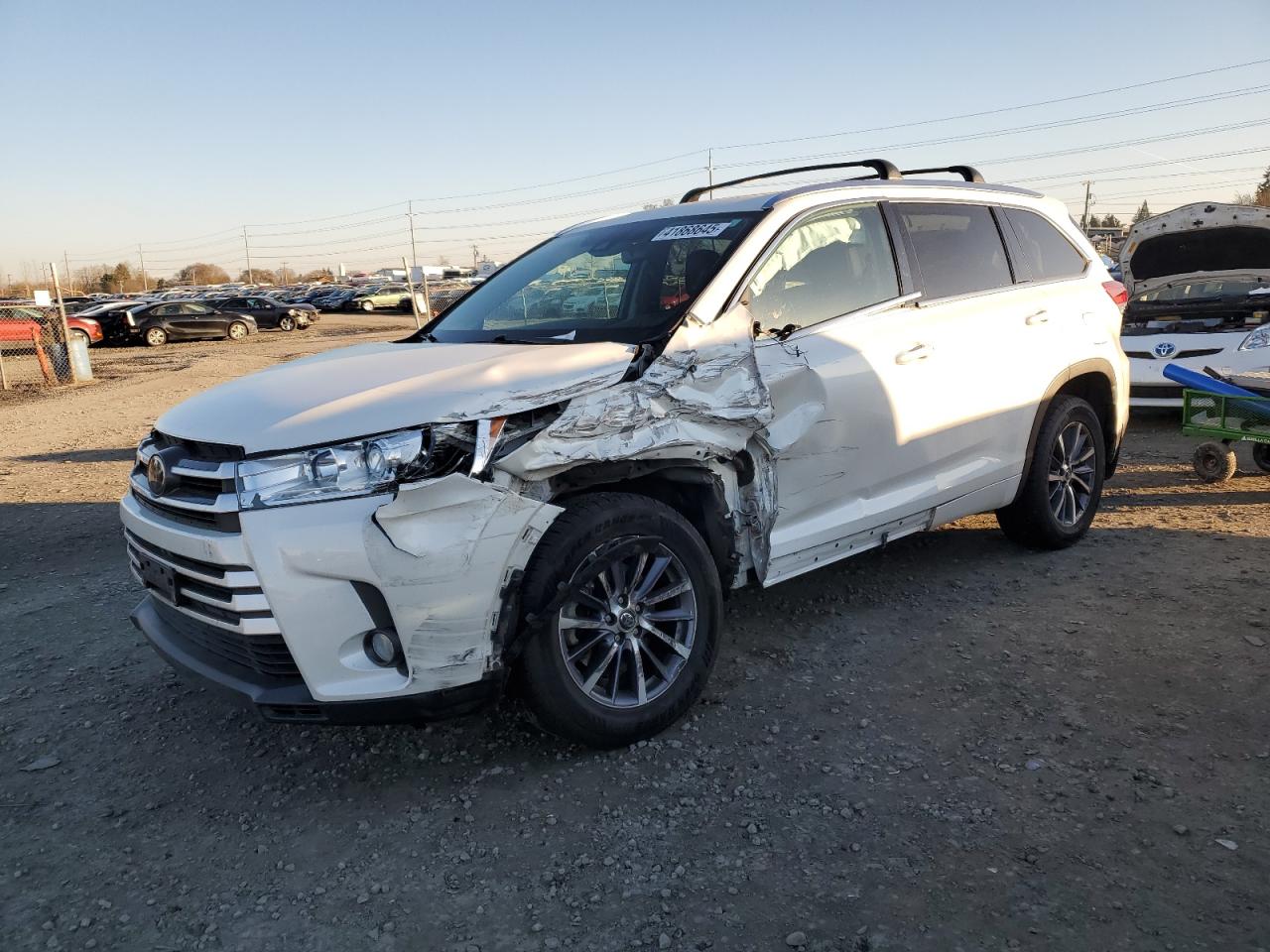 2018 Toyota Highlander - Image 1