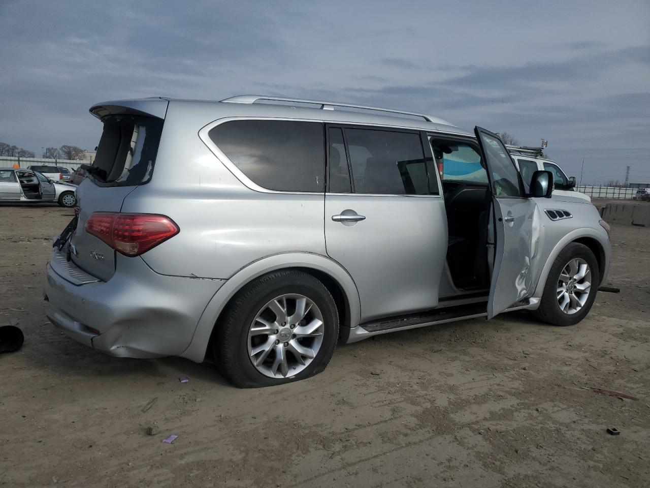 2012 Infiniti QX56 - Image 3