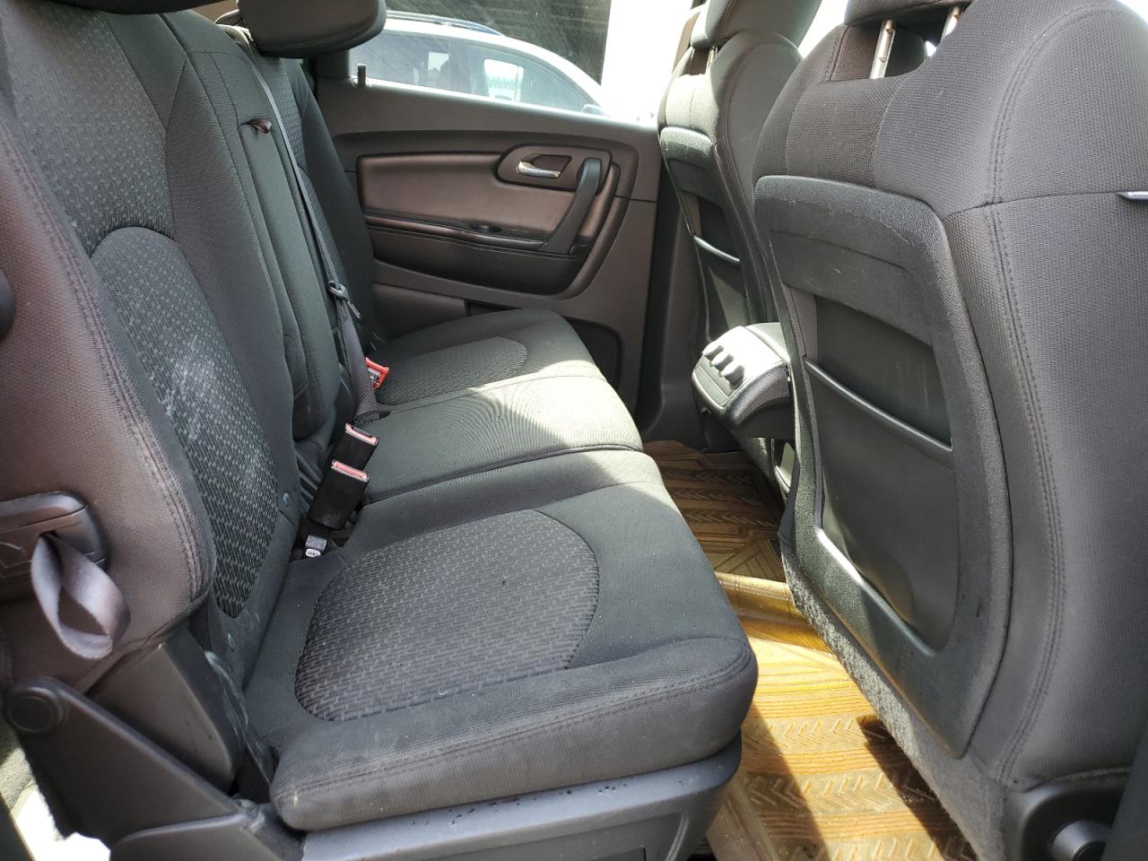 2011 Chevrolet Traverse - Image 11