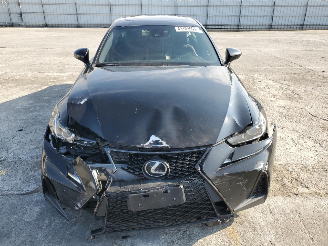 2017 Lexus IS - Image 5