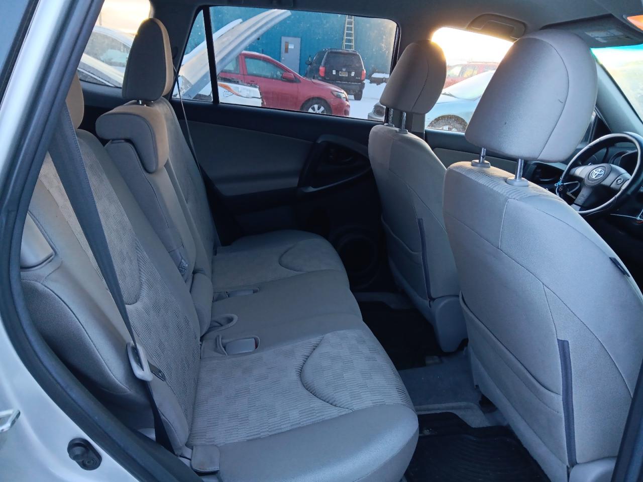 2011 Toyota RAV 4 - Image 10