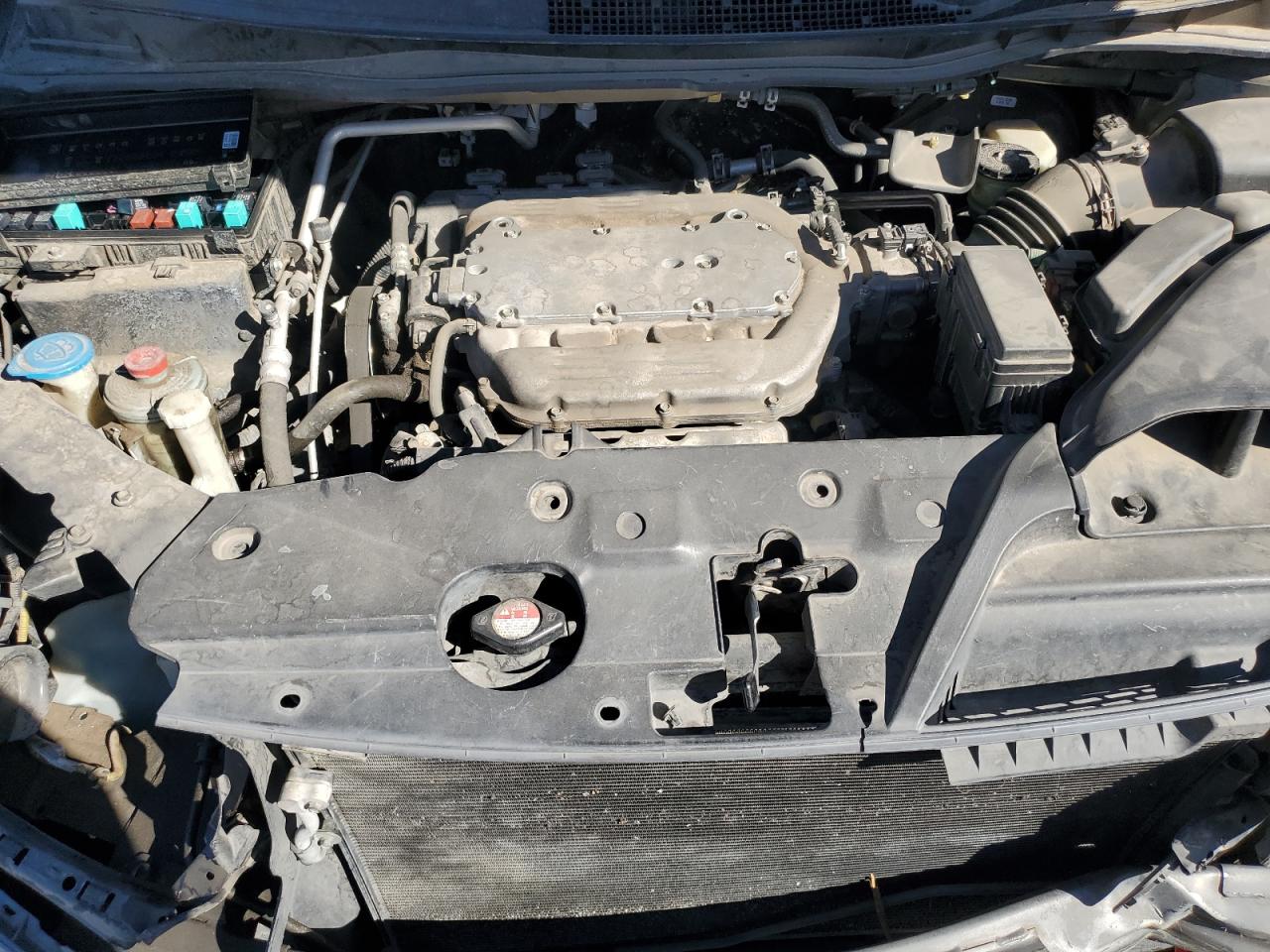 2012 Honda Odyssey - Image 12