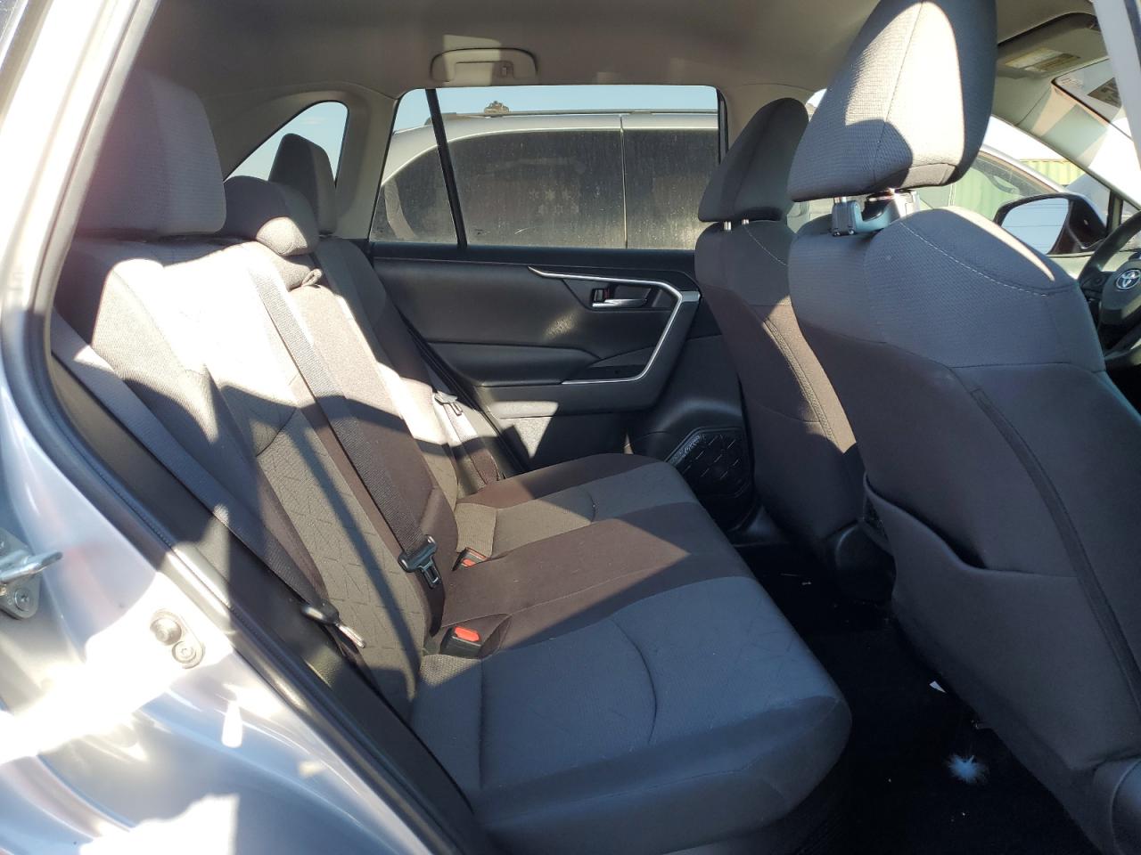 2022 Toyota RAV 4 - Image 10