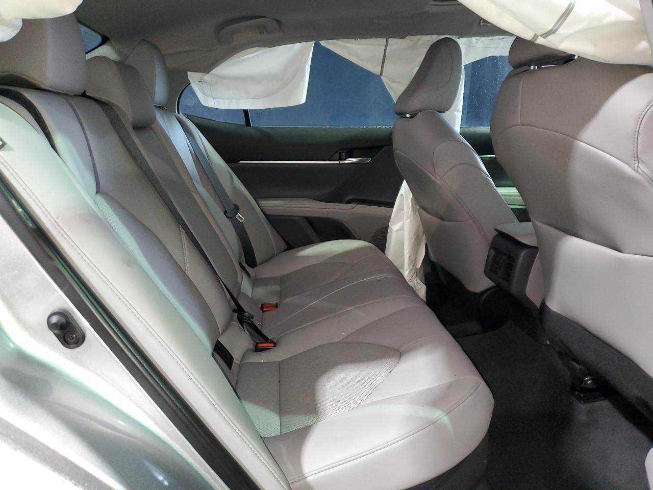 2022 Toyota Camry - Image 10