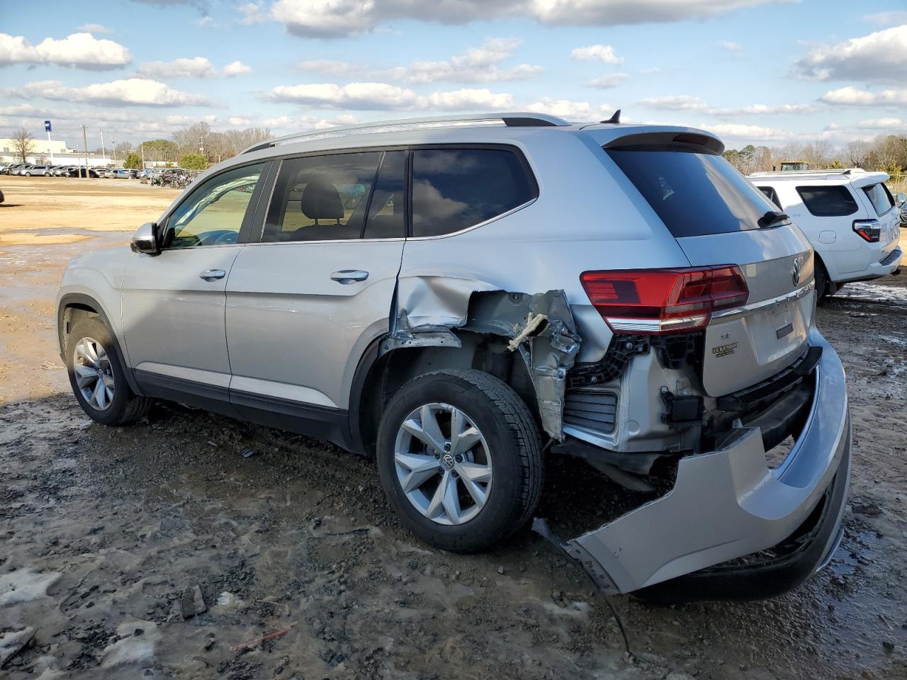 2019 Volkswagen Atlas - Image 2