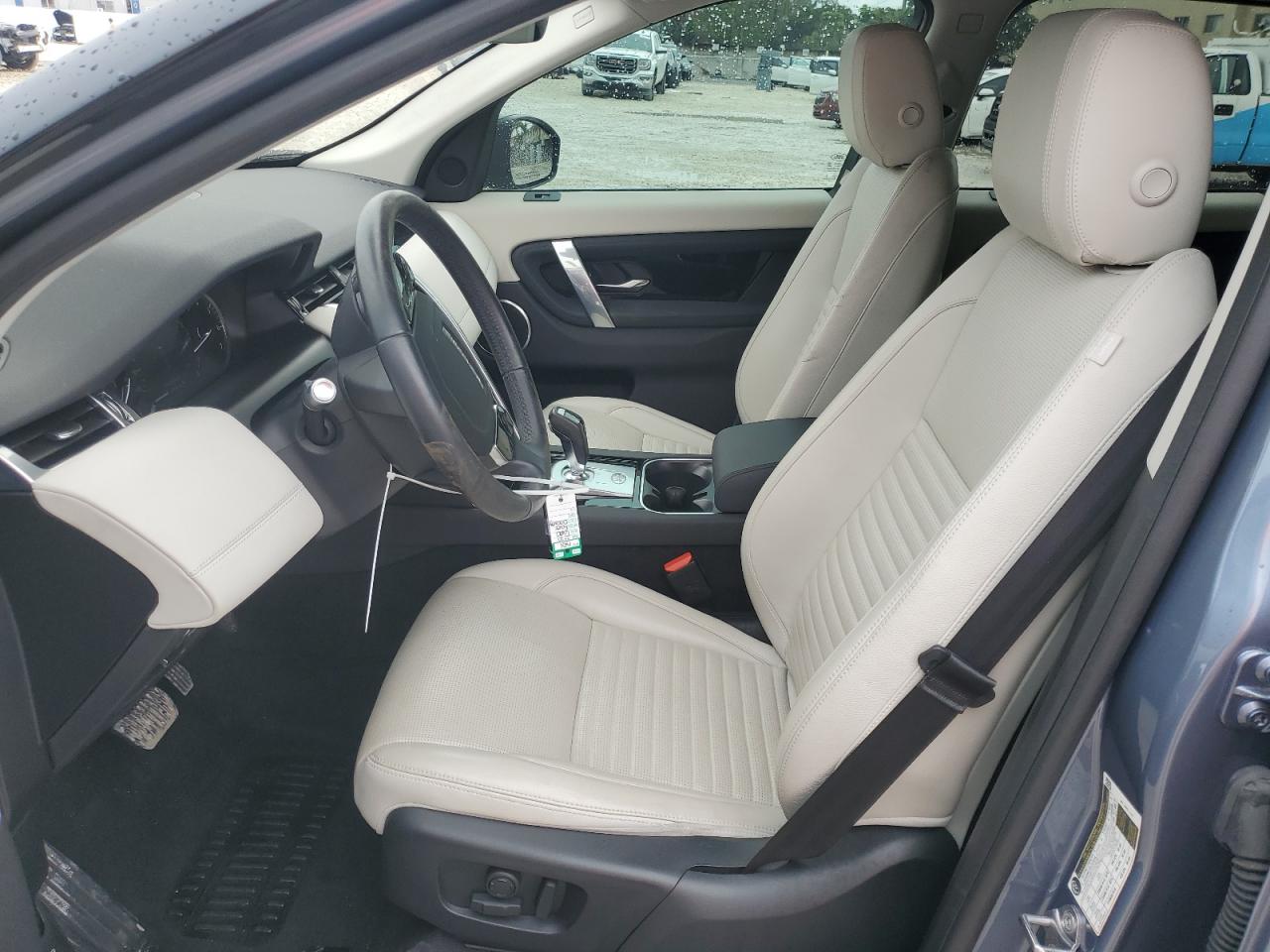 2020 Land Rover Discovery - Image 7