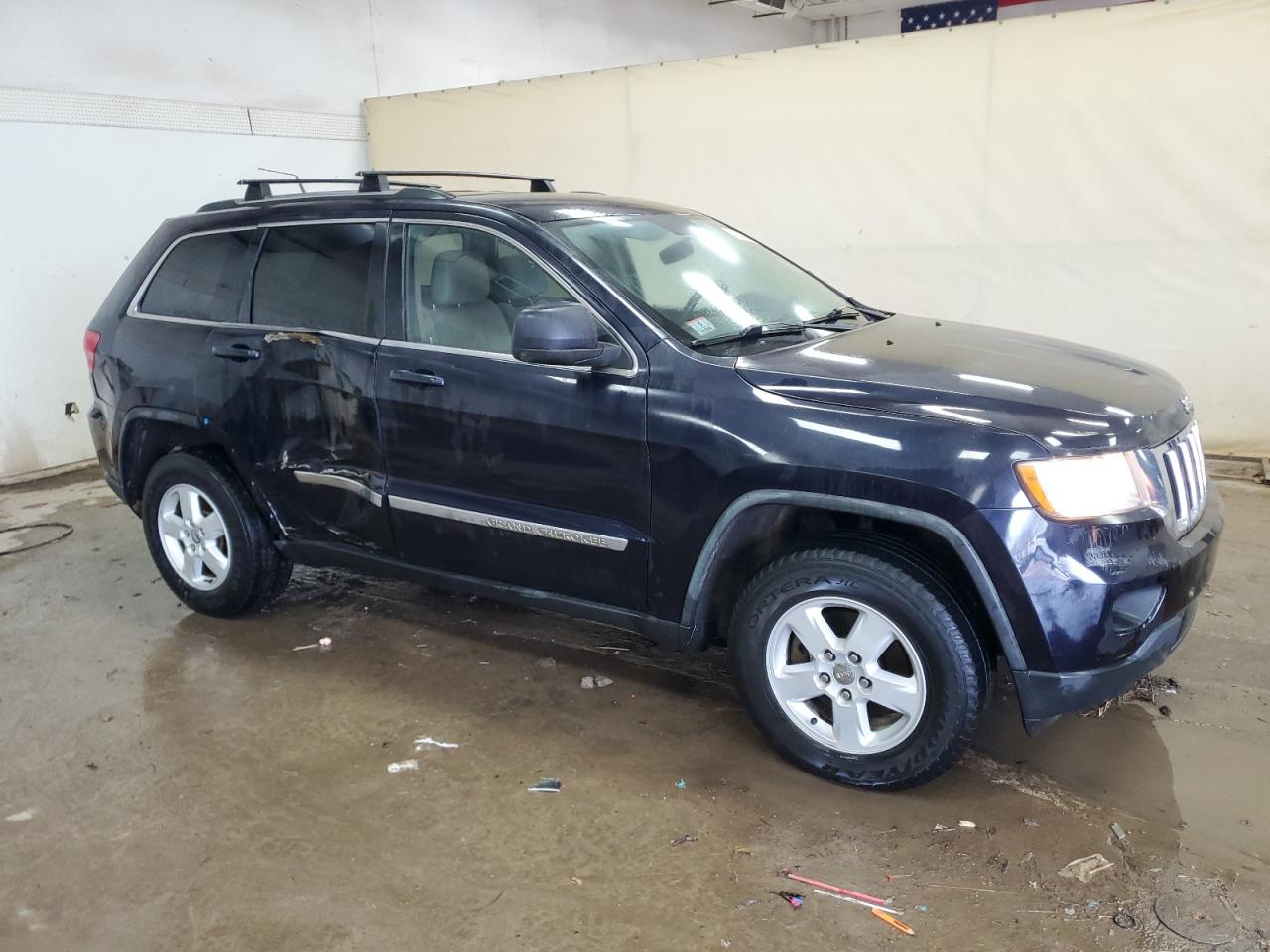 2011 Jeep Grand Cherokee - Image 4