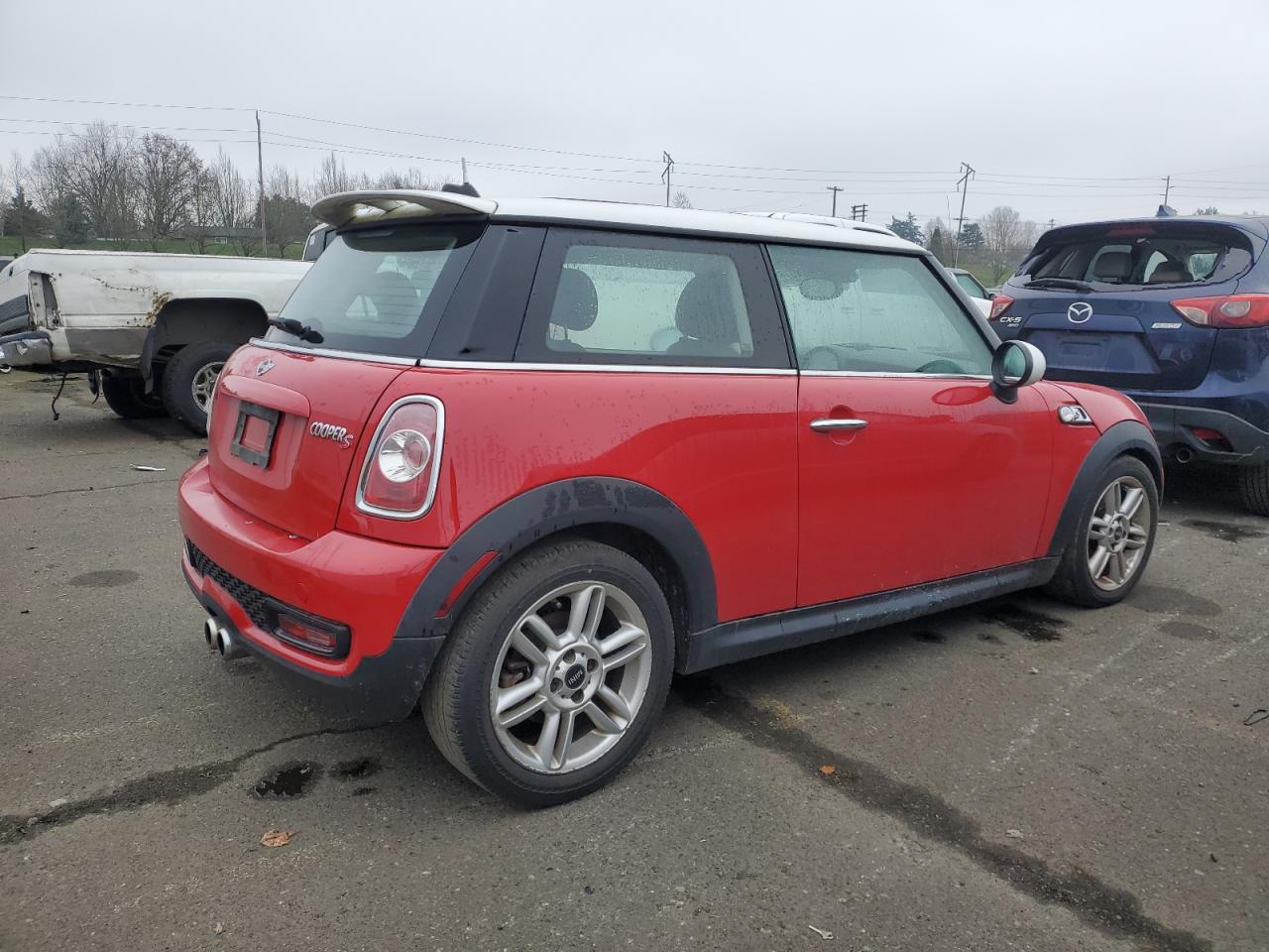 VIN WMWSV3C55DT395670 2013 MINI COOPER no.3