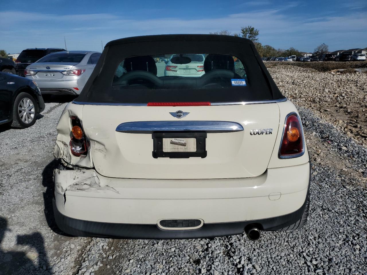 2010 MINI Cooper - Image 6