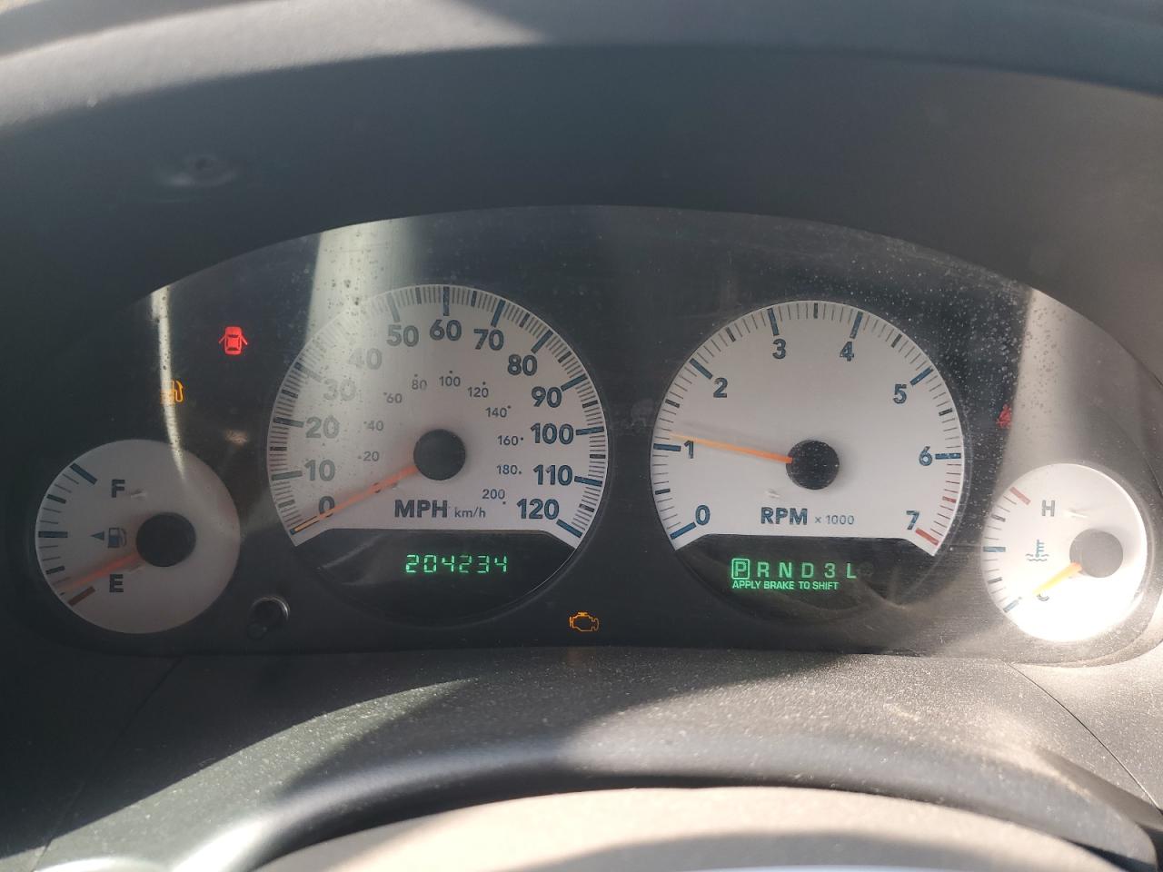 2005 Dodge Caravan - Image 9