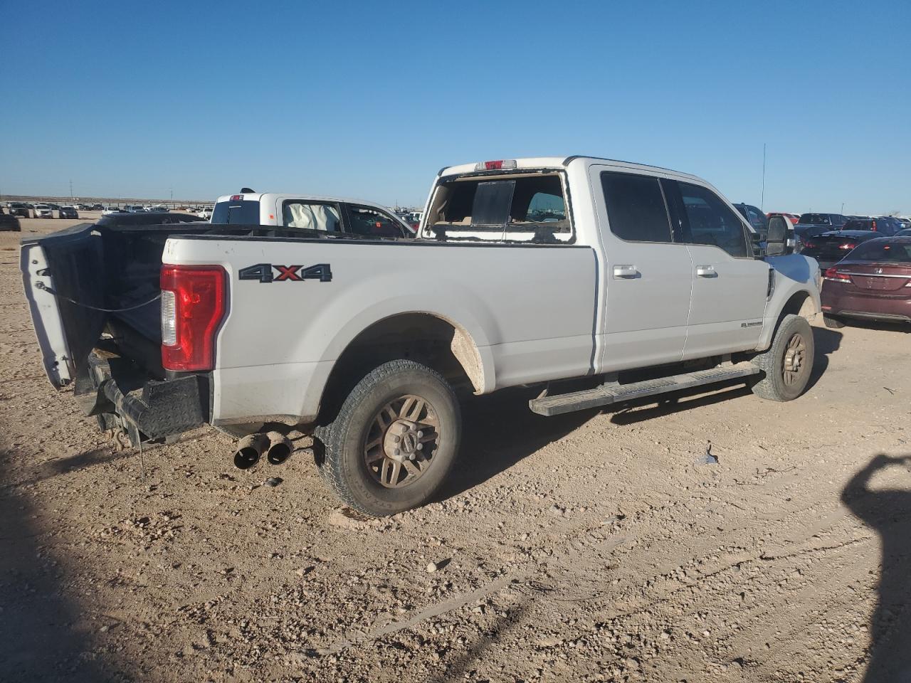 2018 Ford F350 - Image 3