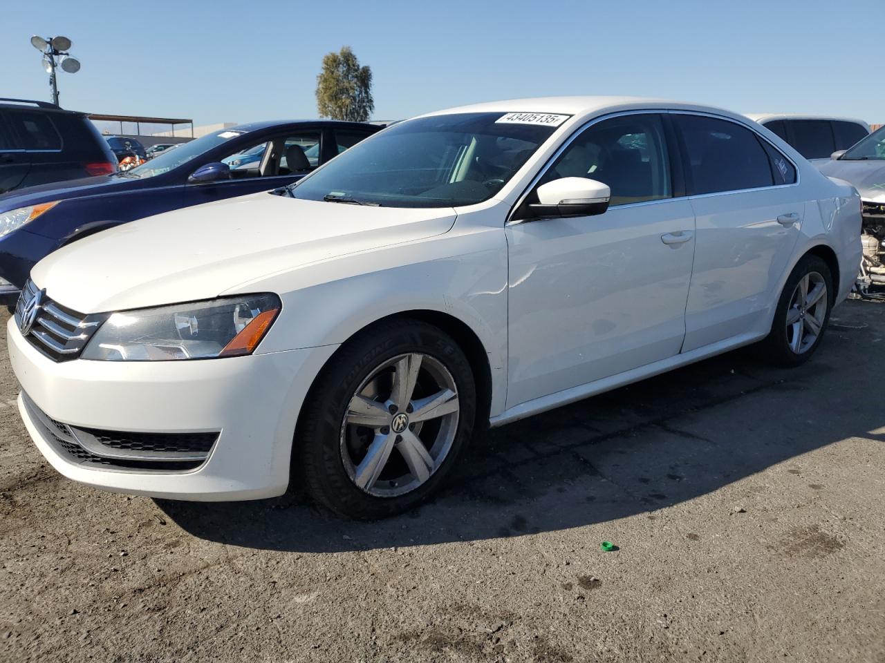 2014 Volkswagen Passat - Image 1
