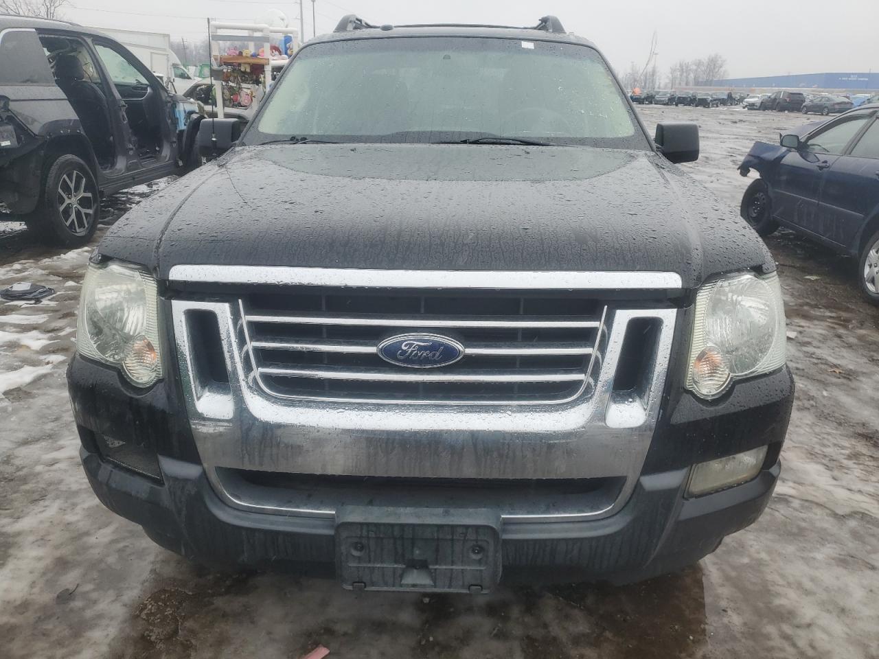 2010 Ford Explorer - Image 5