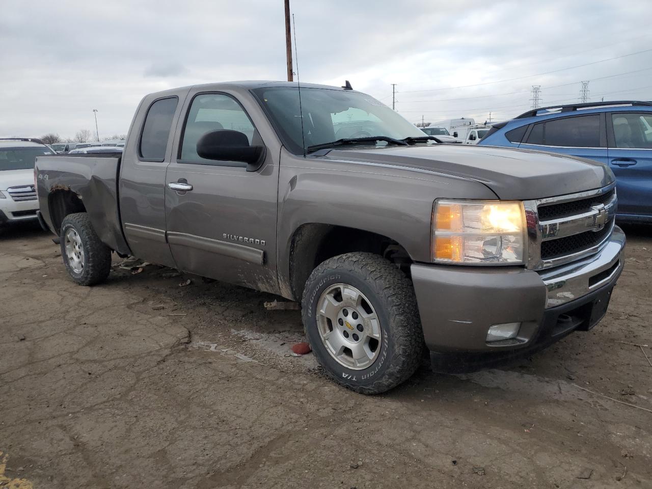 2011 Chevrolet Silverado - Image 4