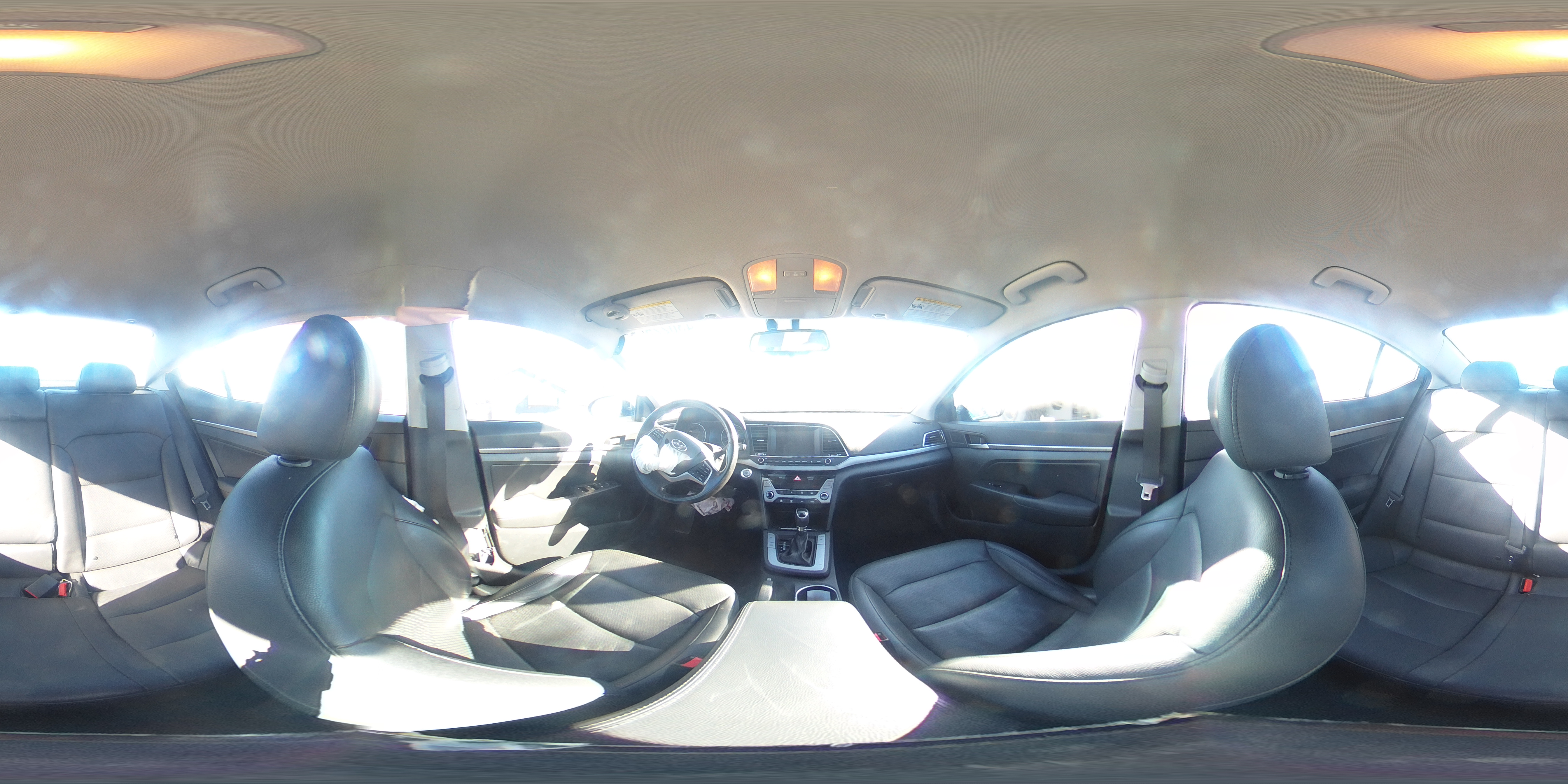 2017 Hyundai Elantra - Image 13