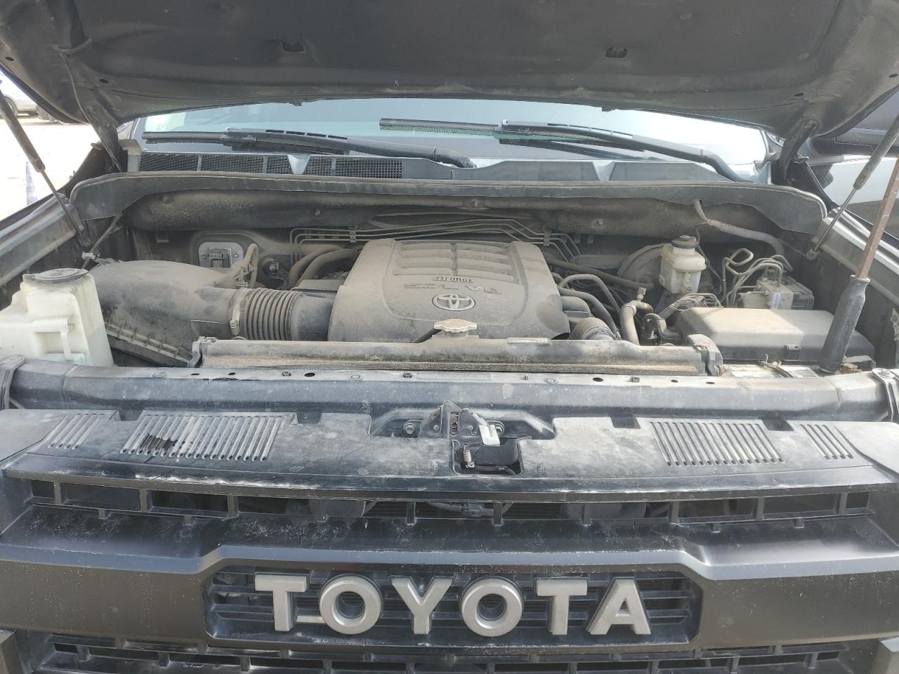 2014 Toyota Tundra - Image 11