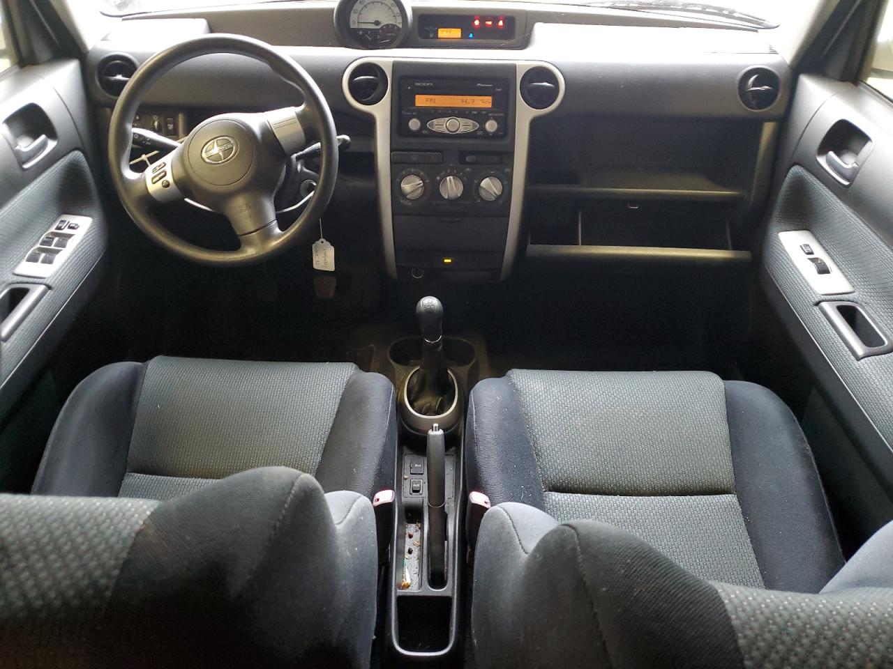 2006 Scion xB - Image 8