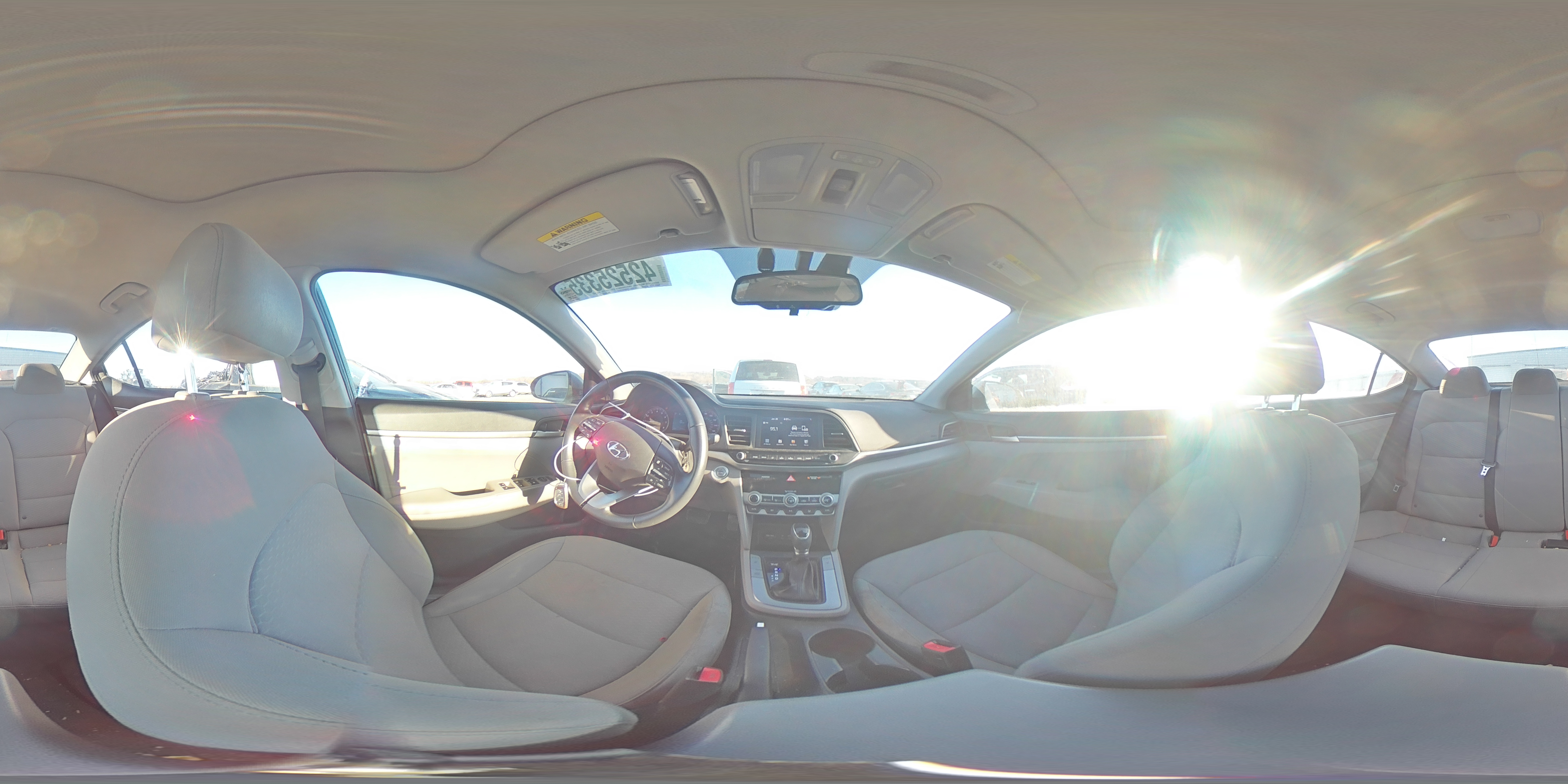 2020 Hyundai Elantra - Image 13