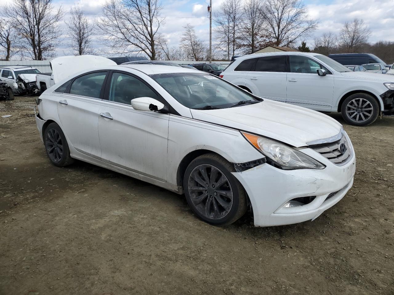 2011 Hyundai Sonata - Image 4