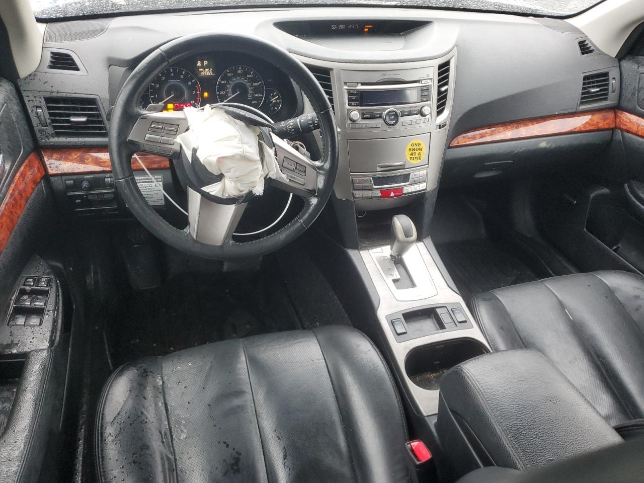2010 Subaru Outback - Image 8