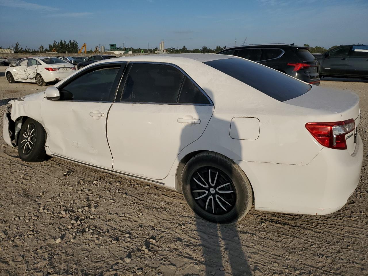 2014 Toyota Camry - Image 2
