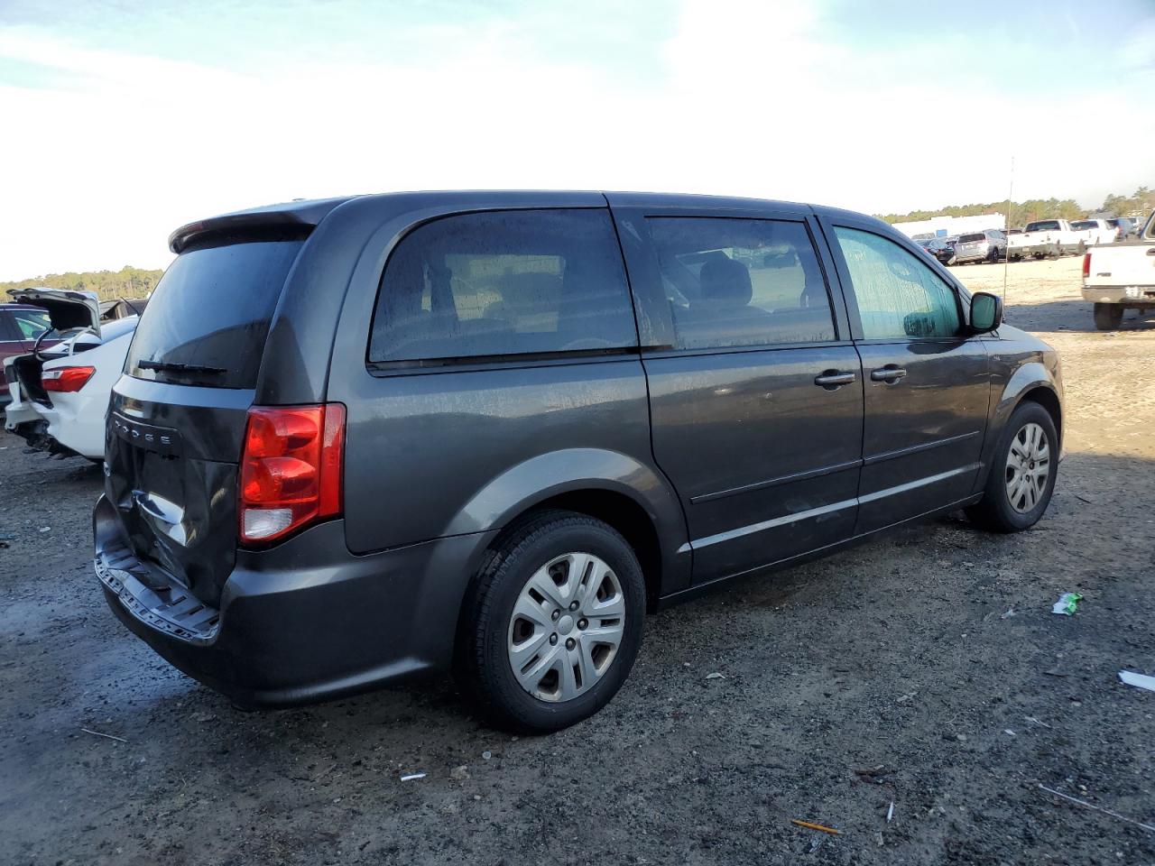 2016 Dodge Caravan - Image 3