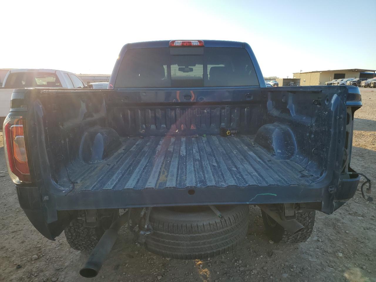 2018 GMC Sierra - Image 6