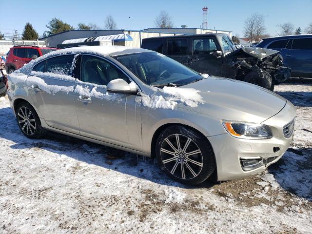  VOLVO S60 2017 Кремовий