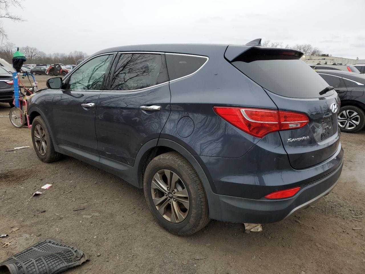 5XYZTDLB2GG351547 2016 HYUNDAI SANTA FE - Image 2