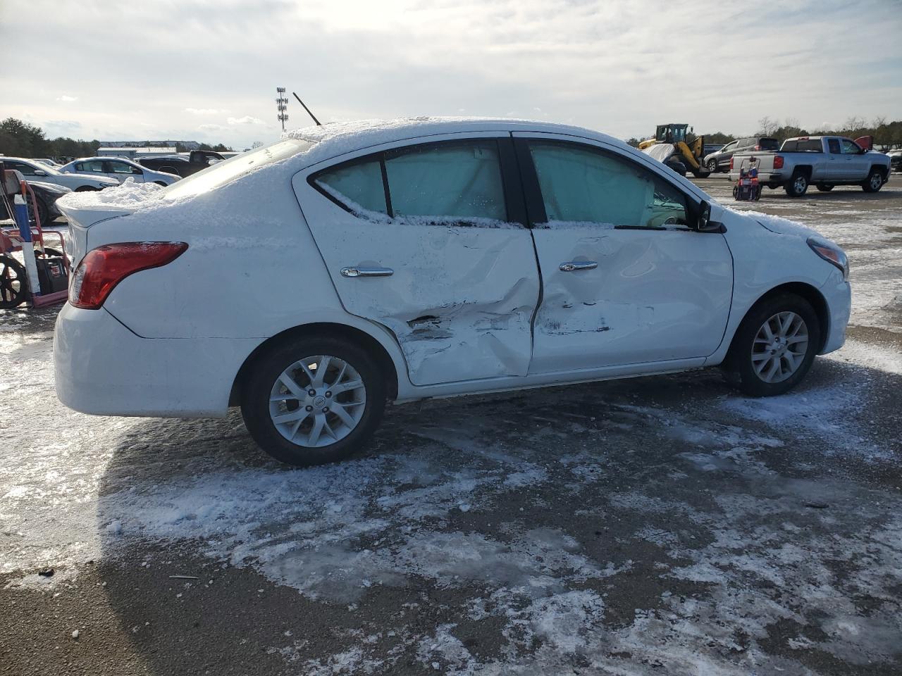 2019 Nissan Versa - Image 3