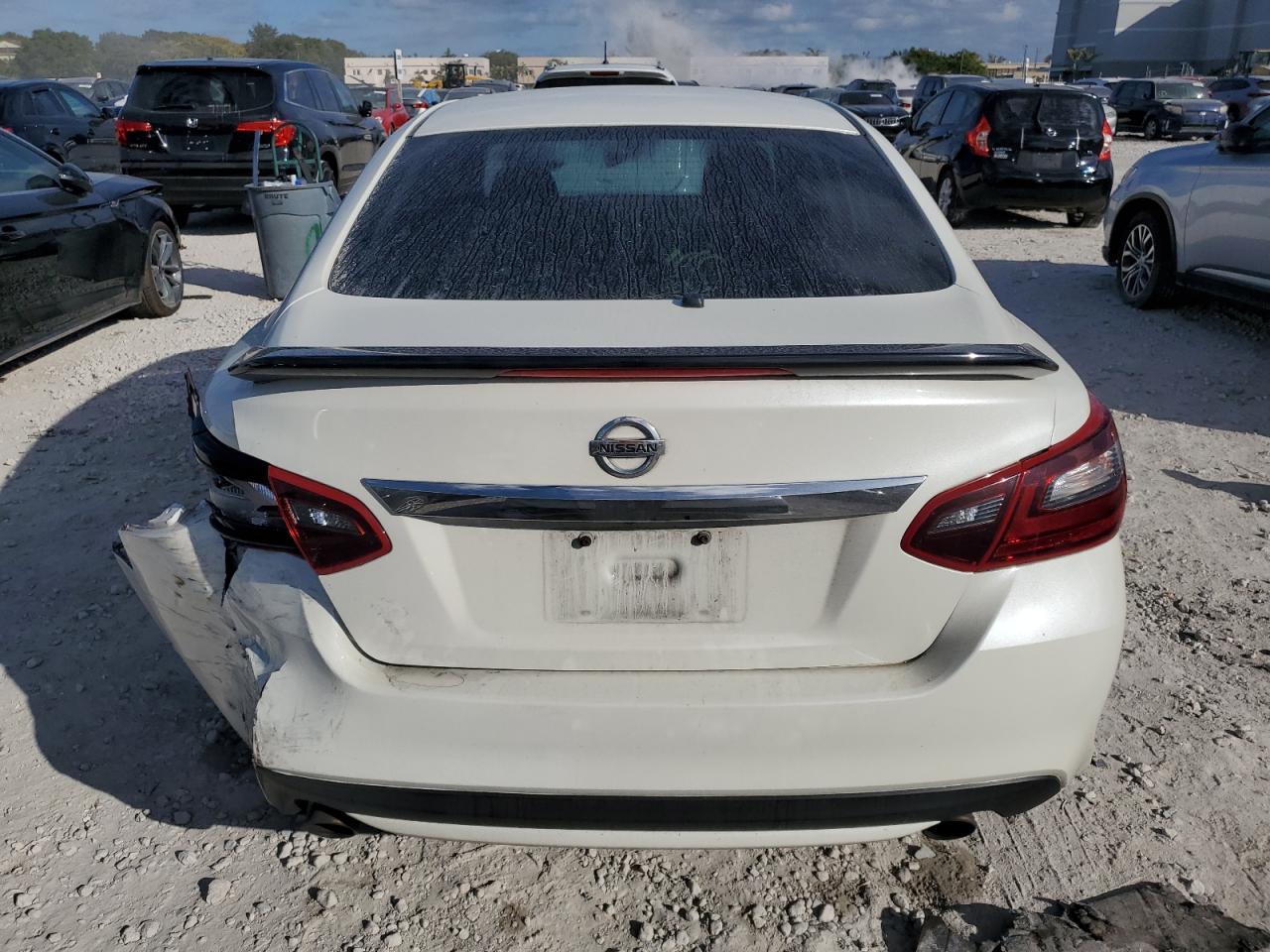 2017 Nissan Altima - Image 6
