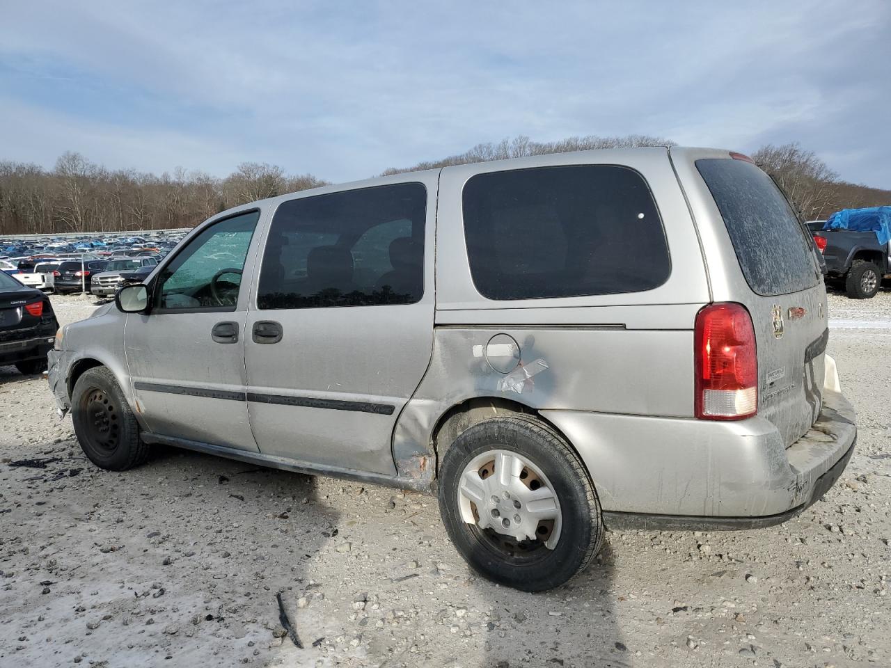 2007 Chevrolet Uplander - Image 2