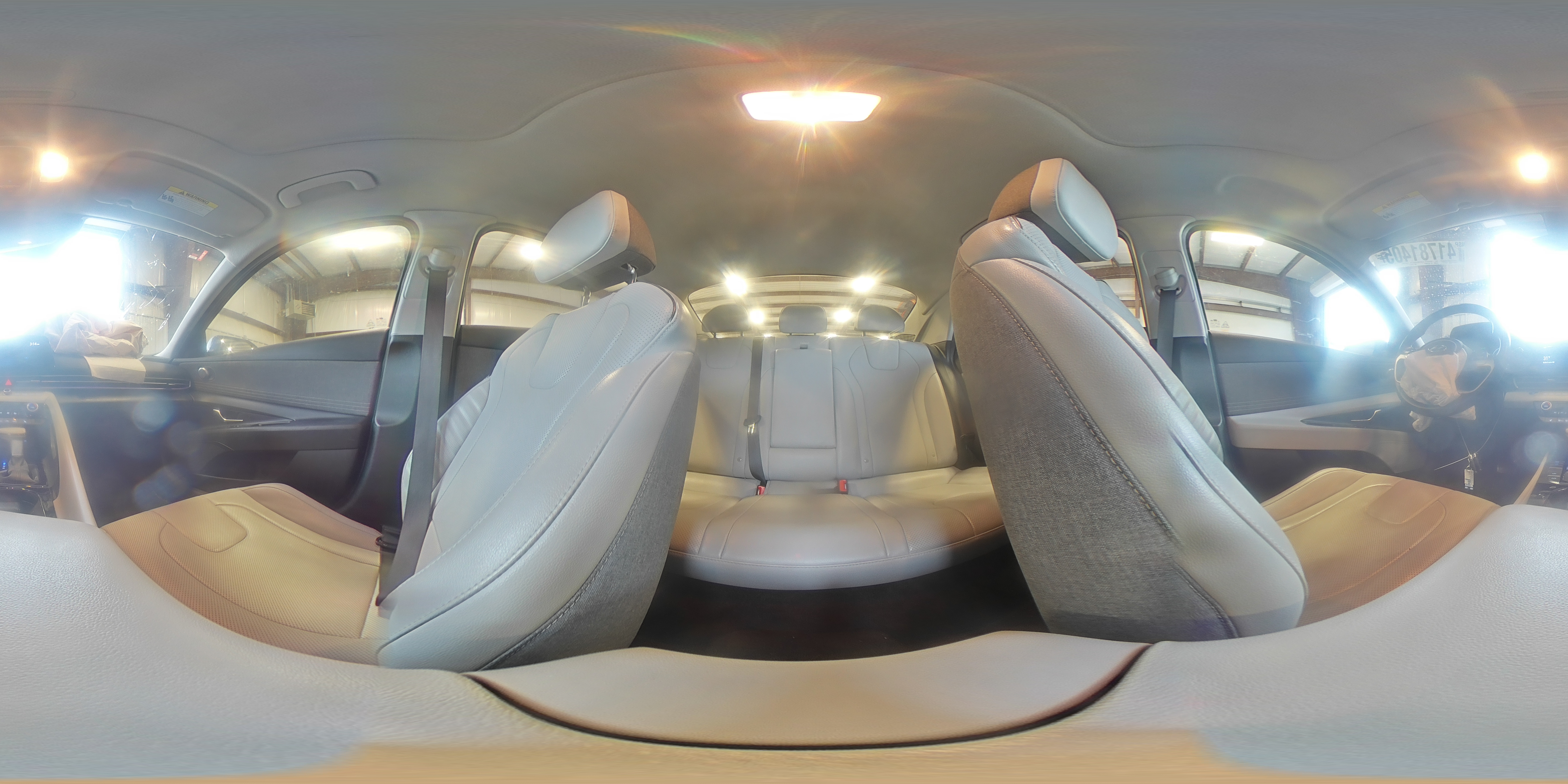 2022 Hyundai Elantra - Image 12