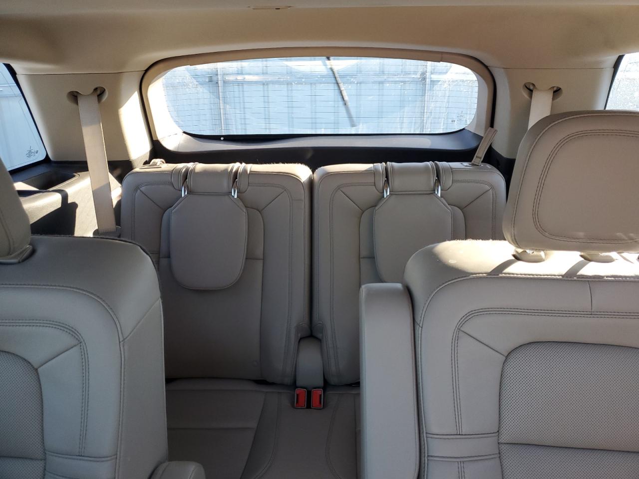 2020 Lincoln Aviator - Image 10