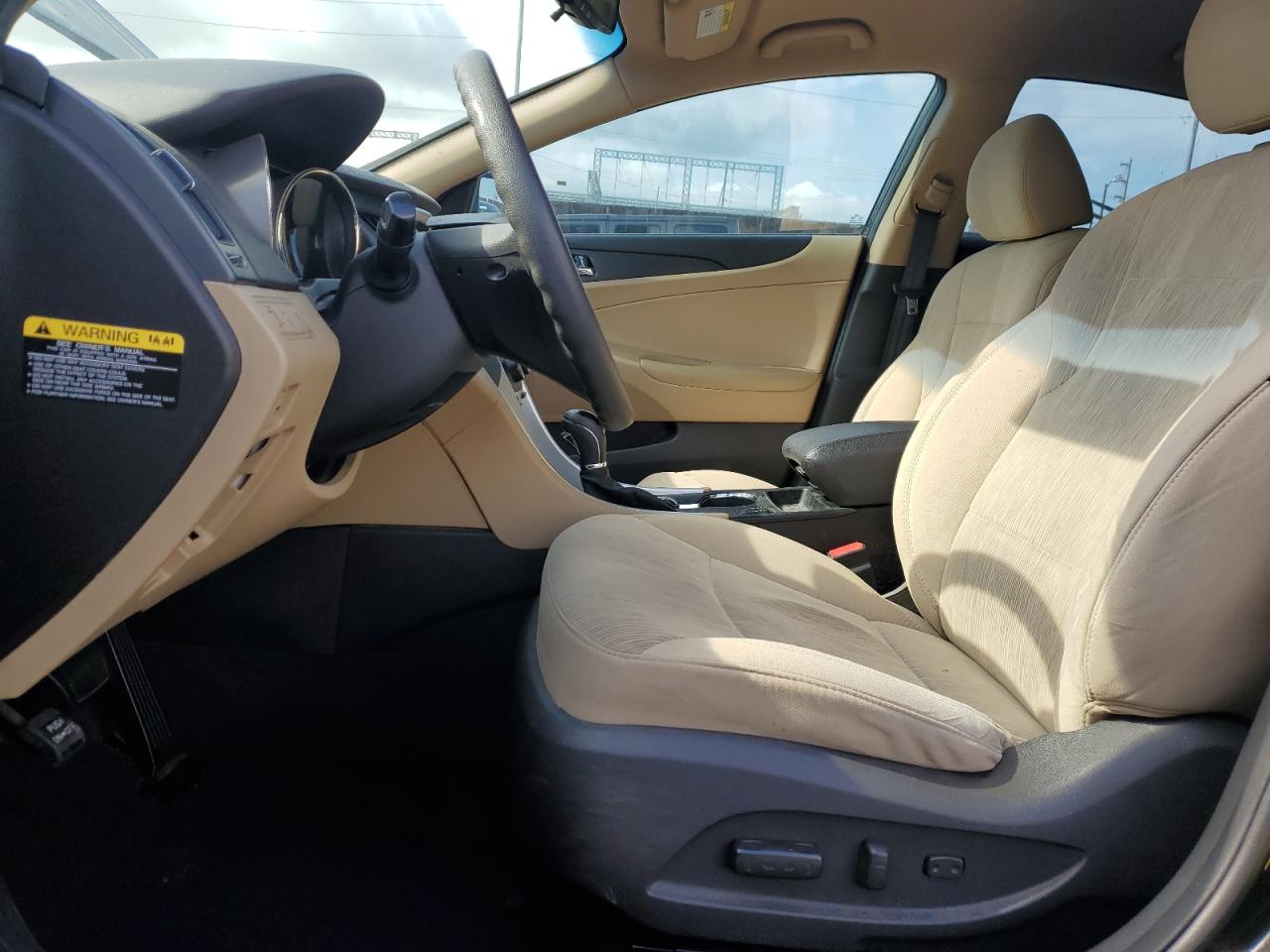 2013 Hyundai Sonata - Image 7