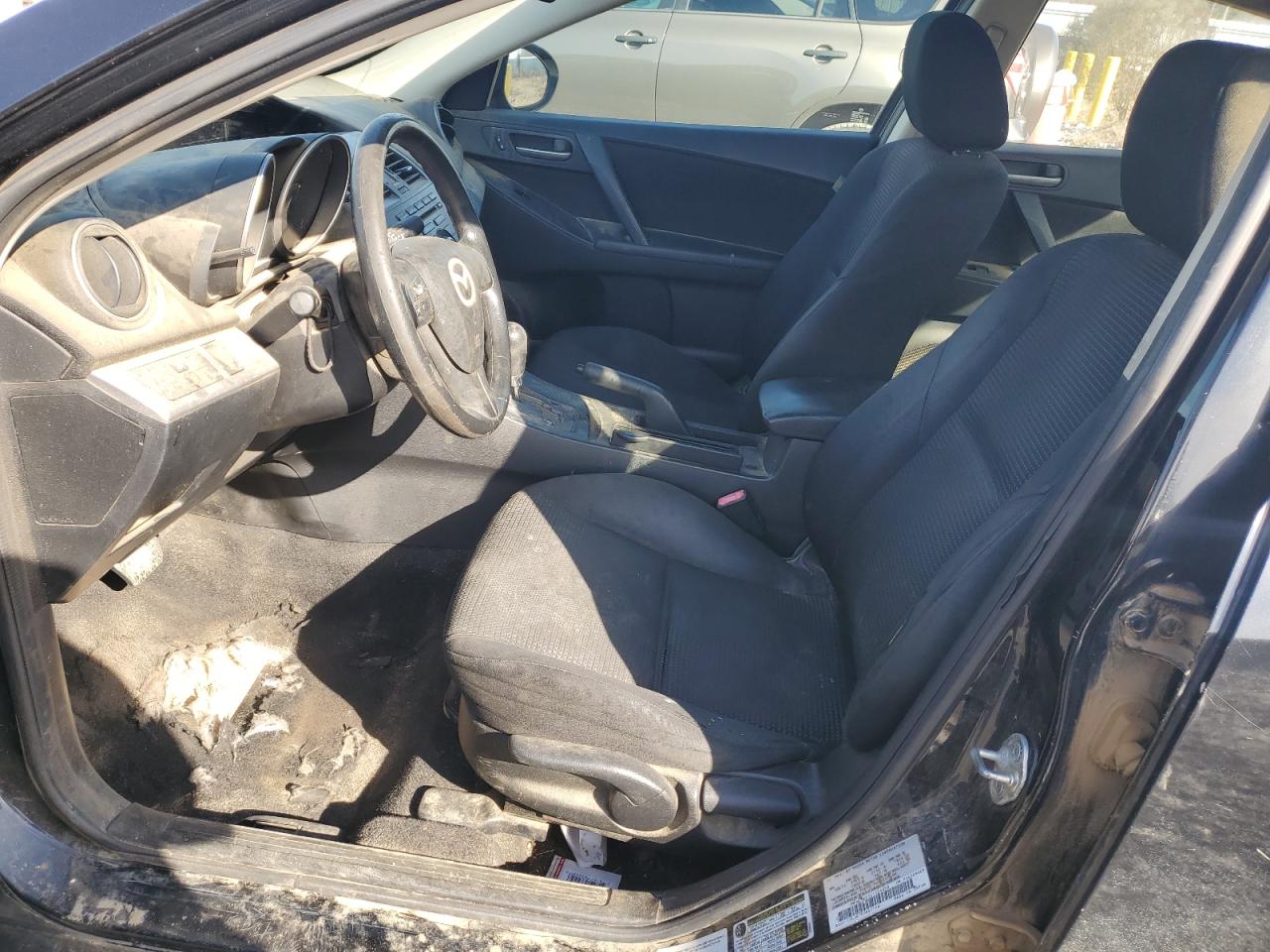 2012 Mazda 3 - Image 7