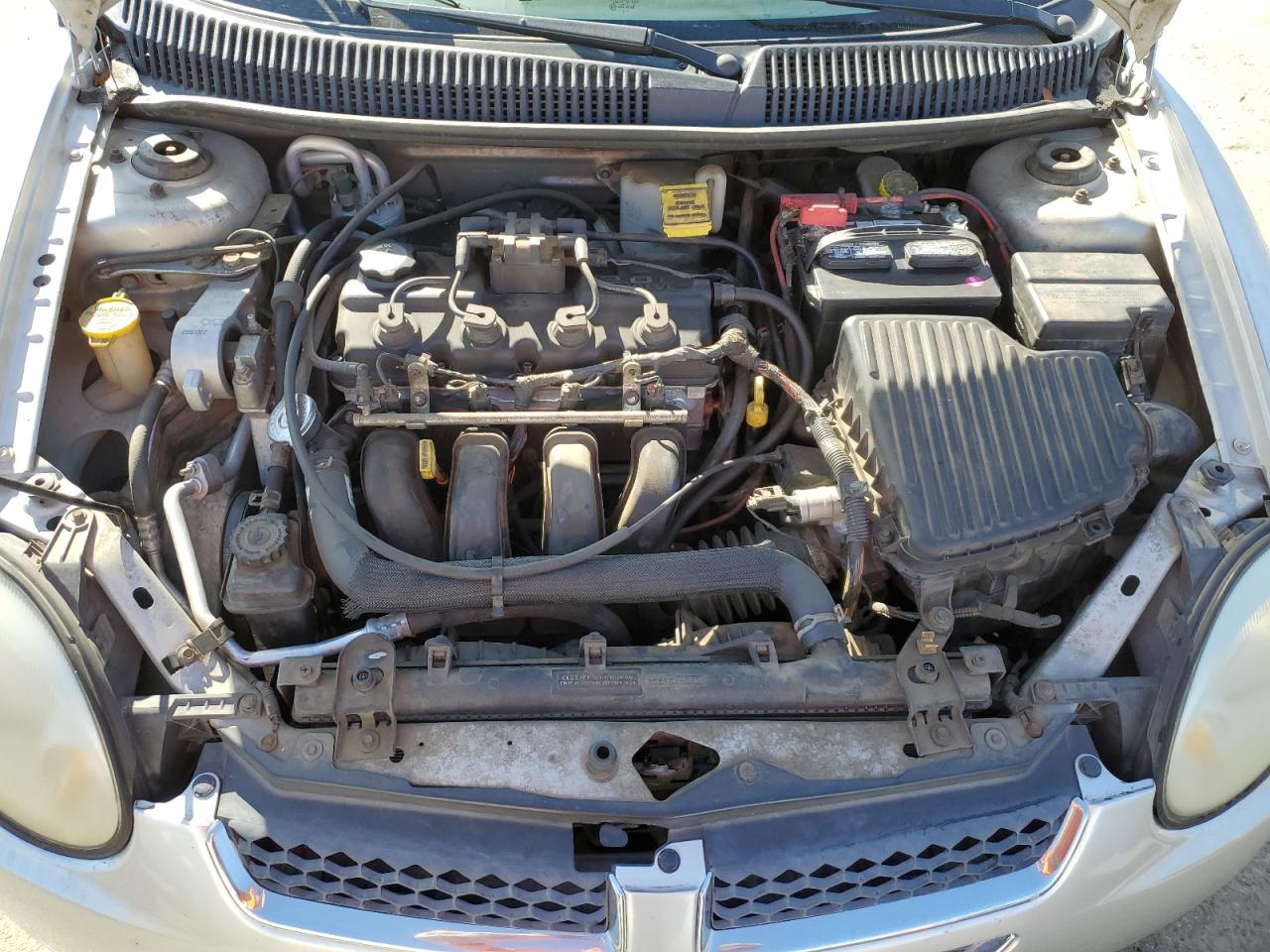 2005 Dodge Neon - Image 11