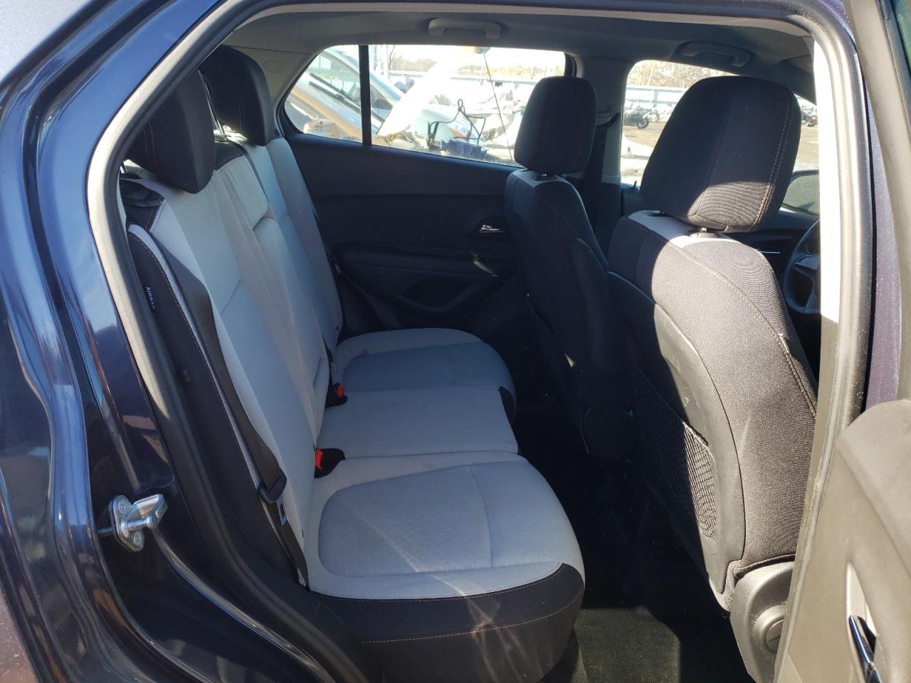 2018 Chevrolet Trax - Image 10