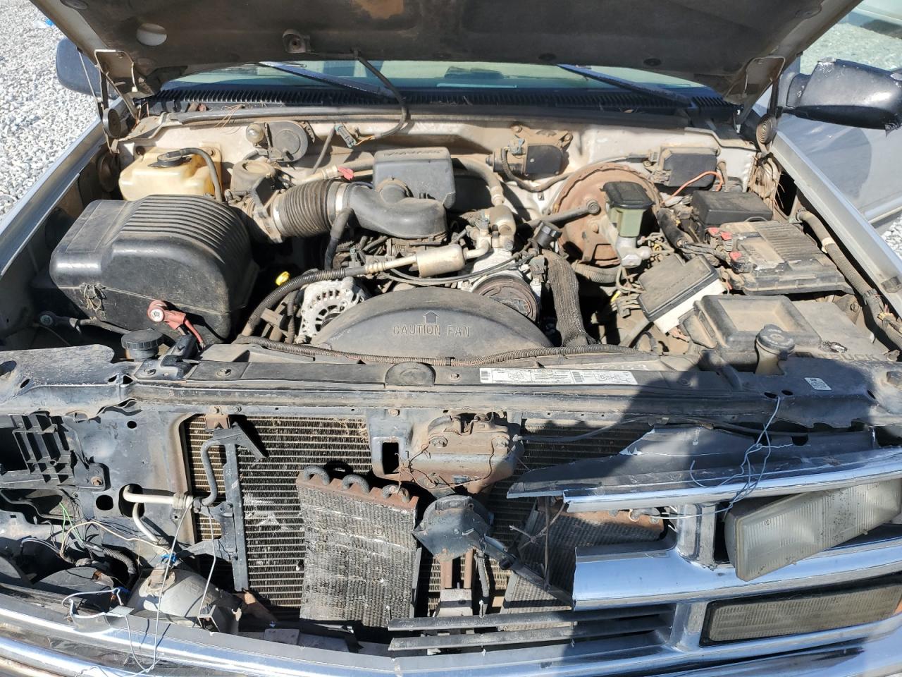 1996 Chevrolet GMT-400 - Image 11